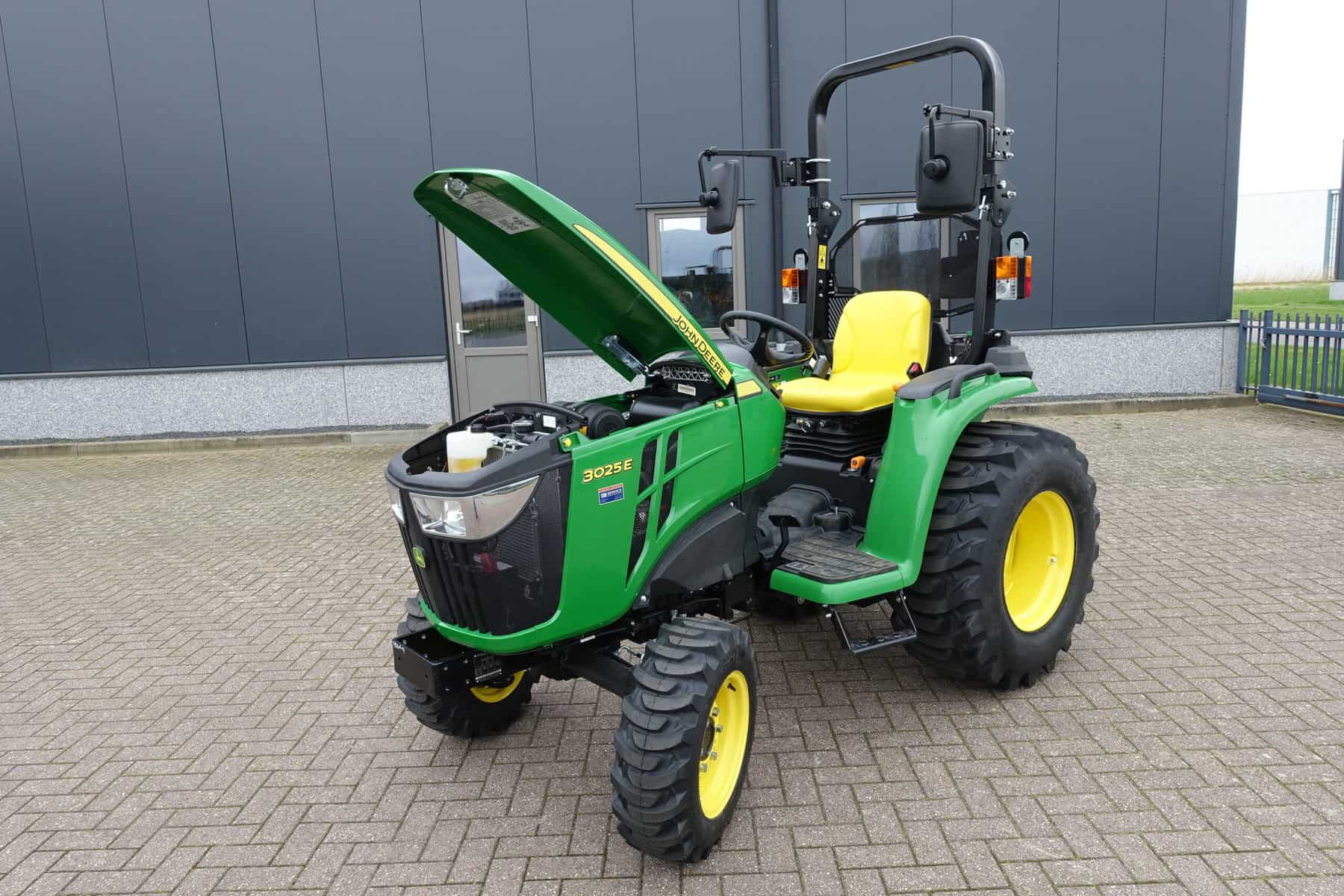 John Deere 3025E 4wd HST - Afbeelding 25