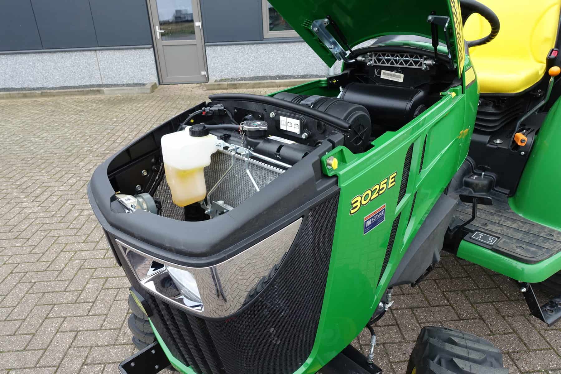 John Deere 3025E 4wd HST - Afbeelding 26