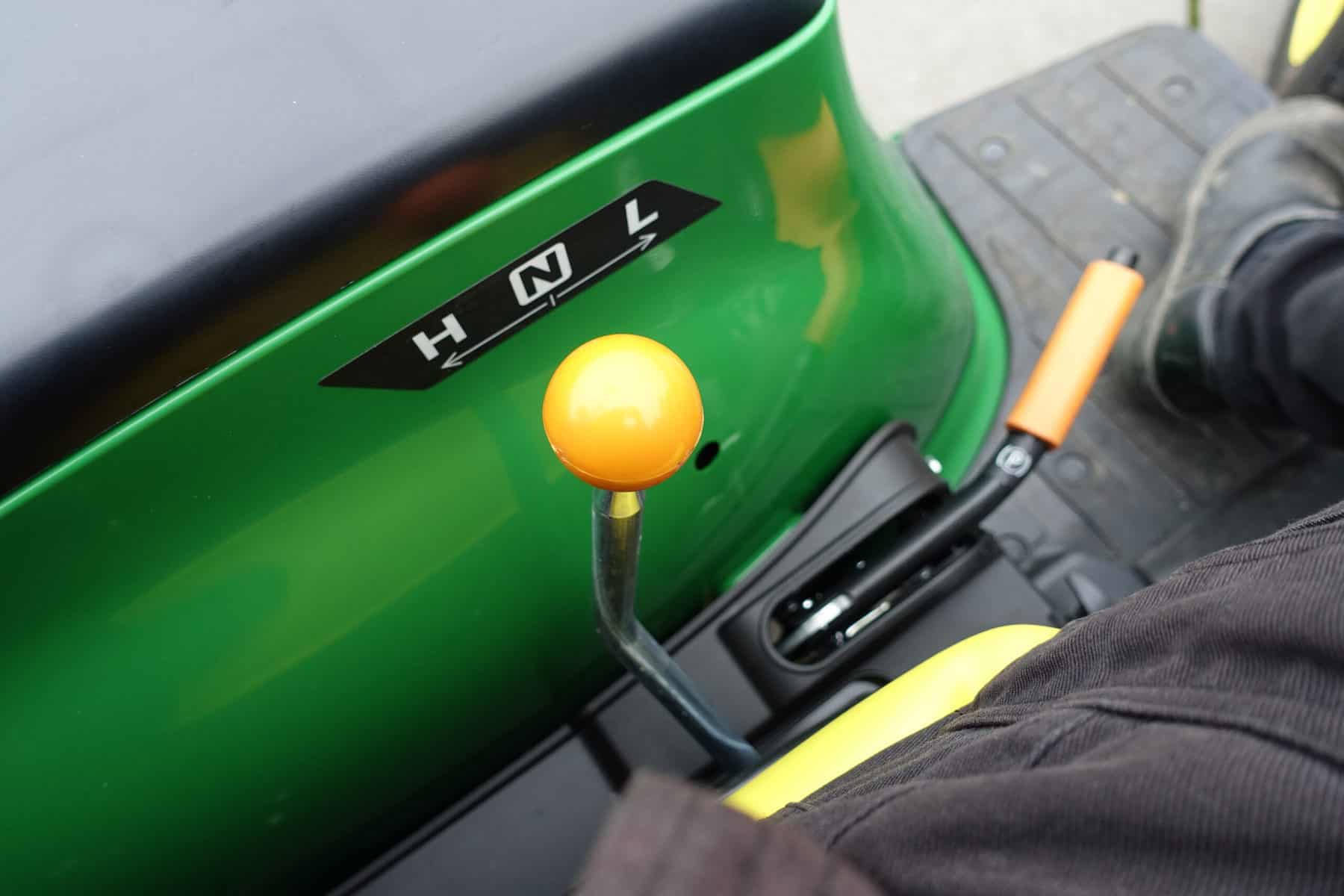 John Deere 3025E 4wd HST - Afbeelding 12