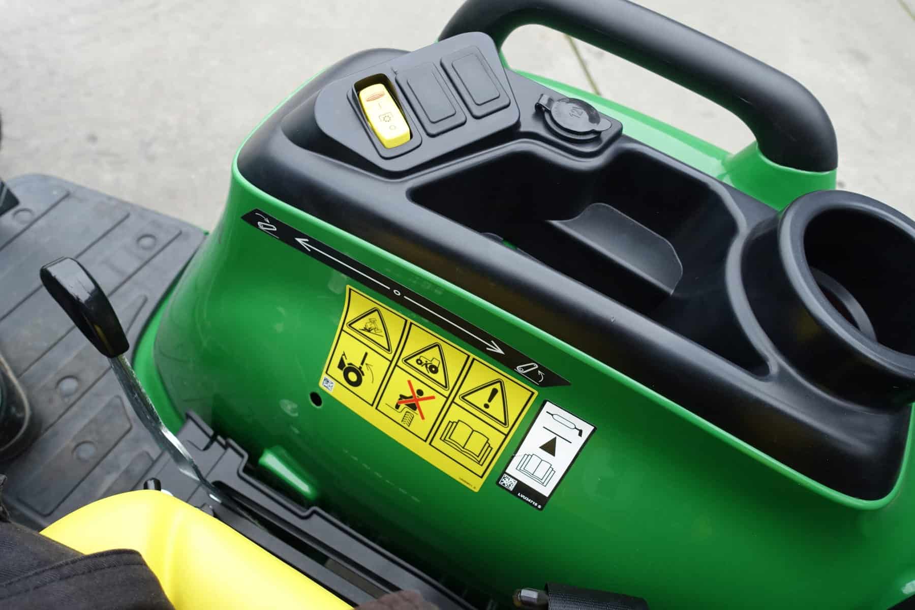 John Deere 3025E 4wd HST - Afbeelding 13