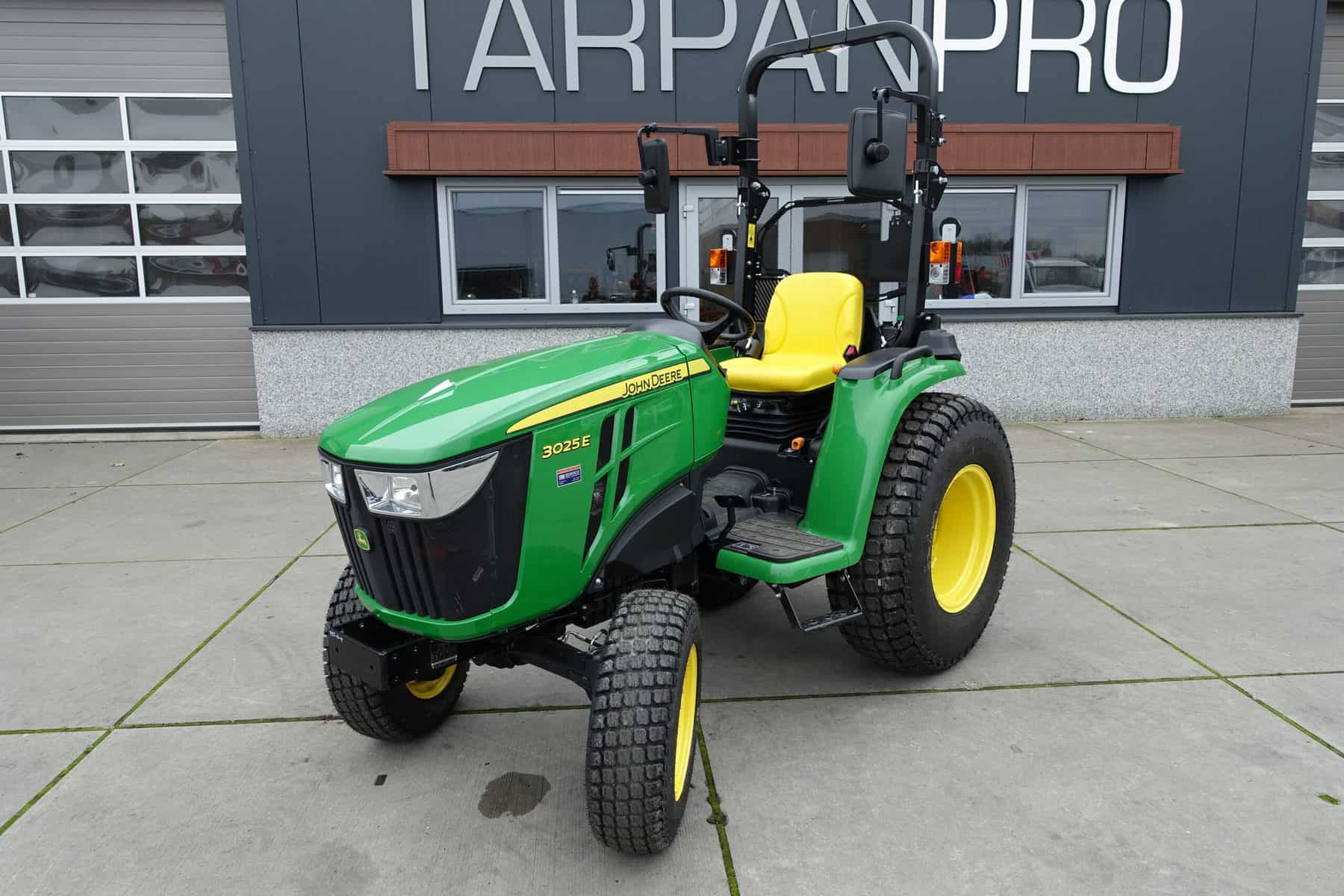 John Deere 3025E 4wd HST - Afbeelding 3