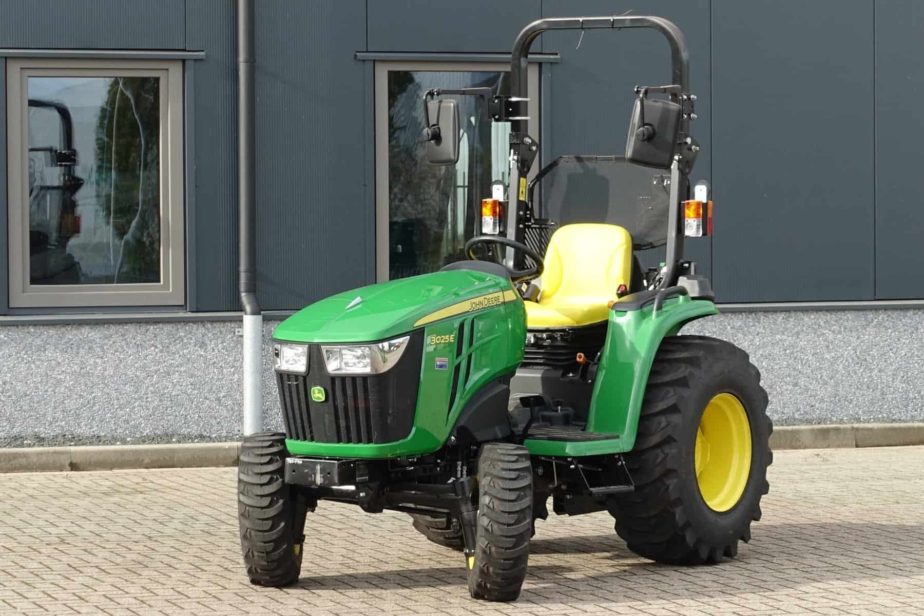 John Deere 3025E 4wd HST