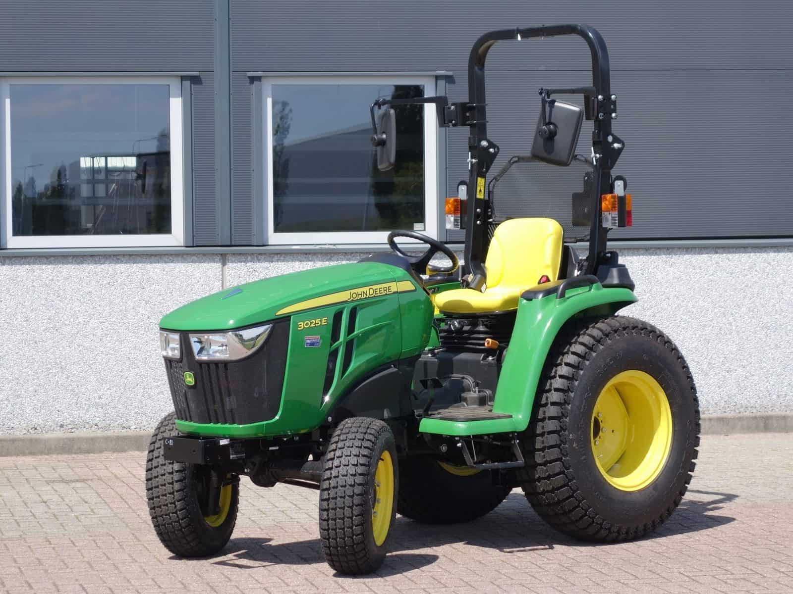 John Deere 3025E 4wd HST