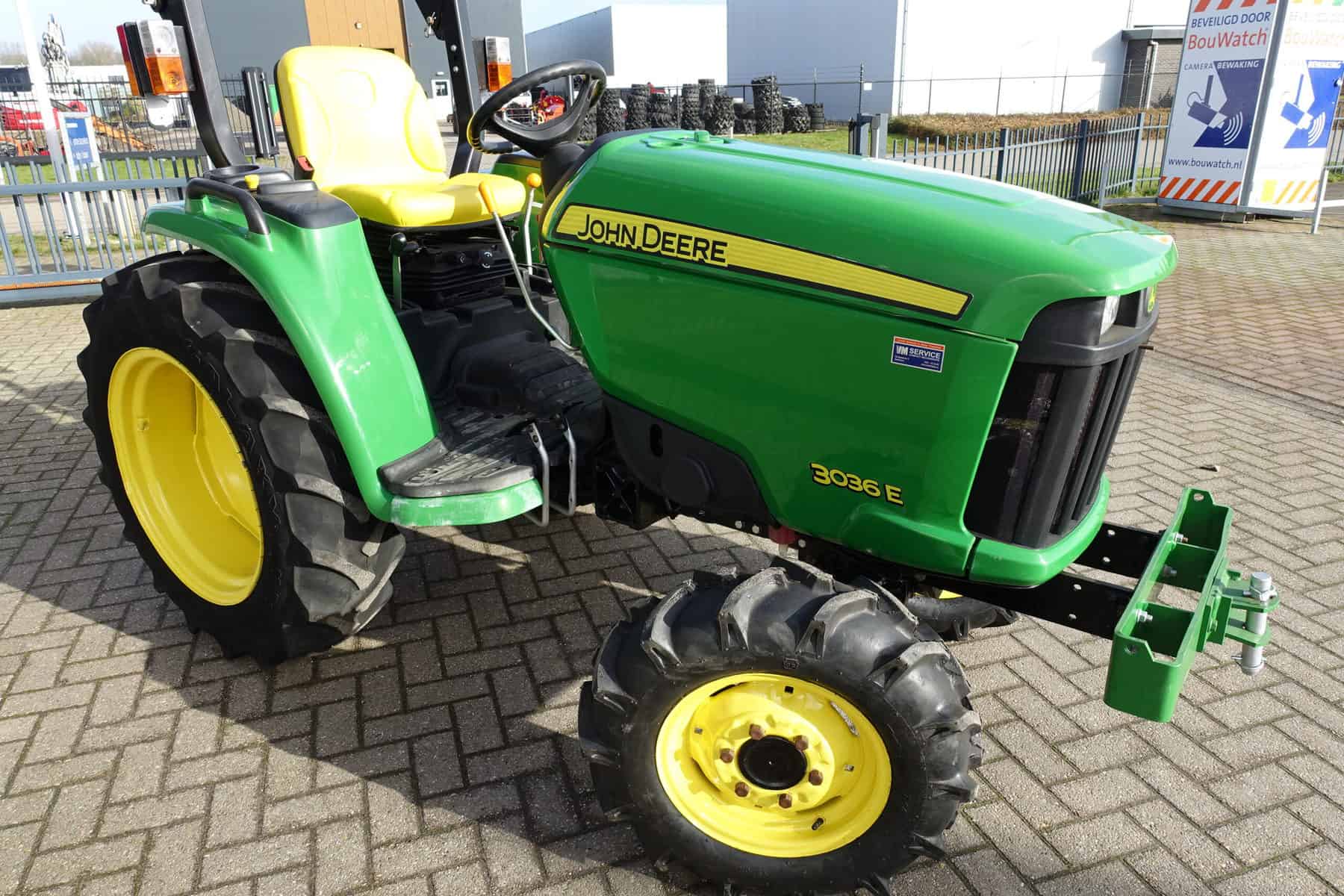 John Deere 3036e 4wd HST - Afbeelding 2