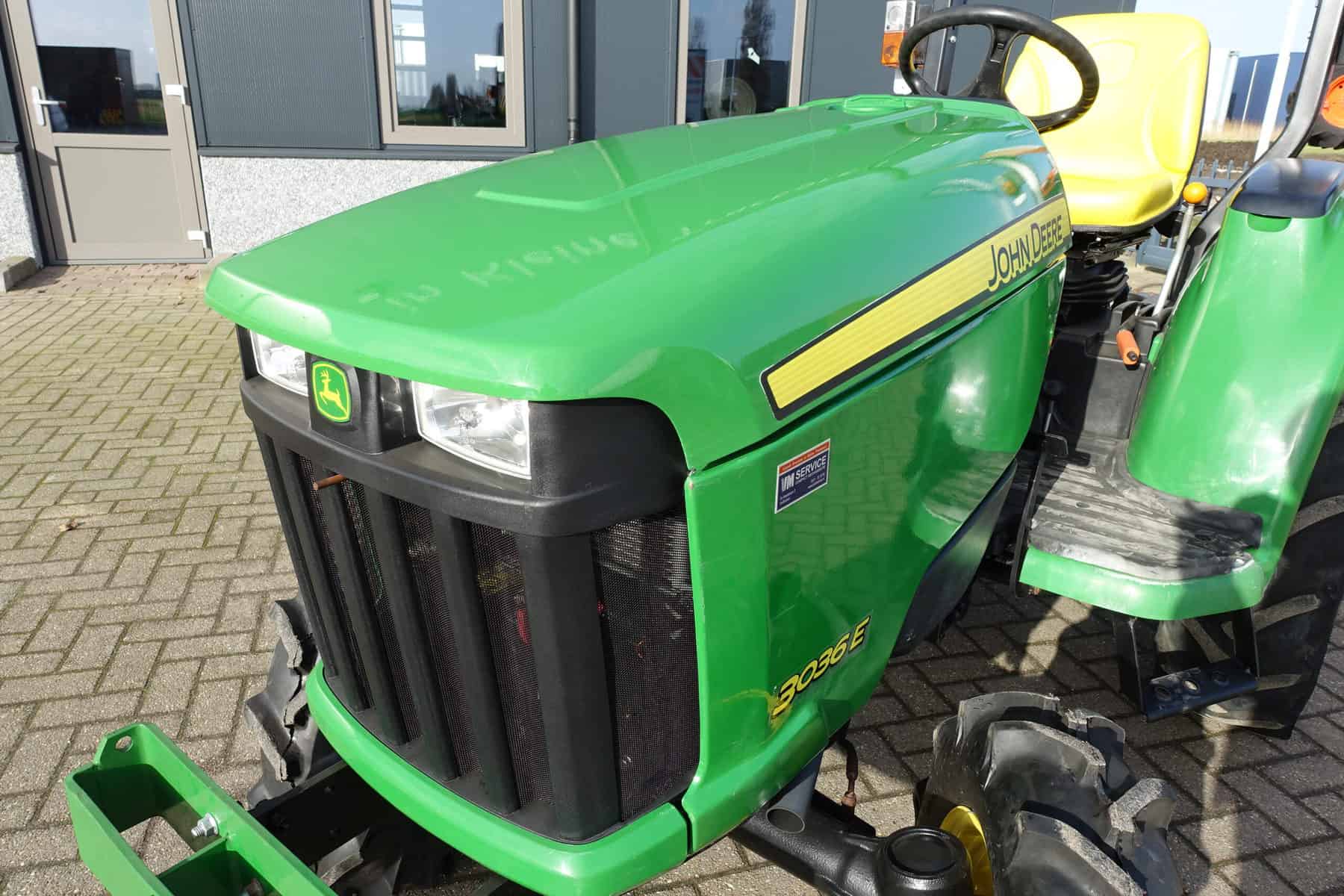 John Deere 3036e 4wd HST - Afbeelding 4