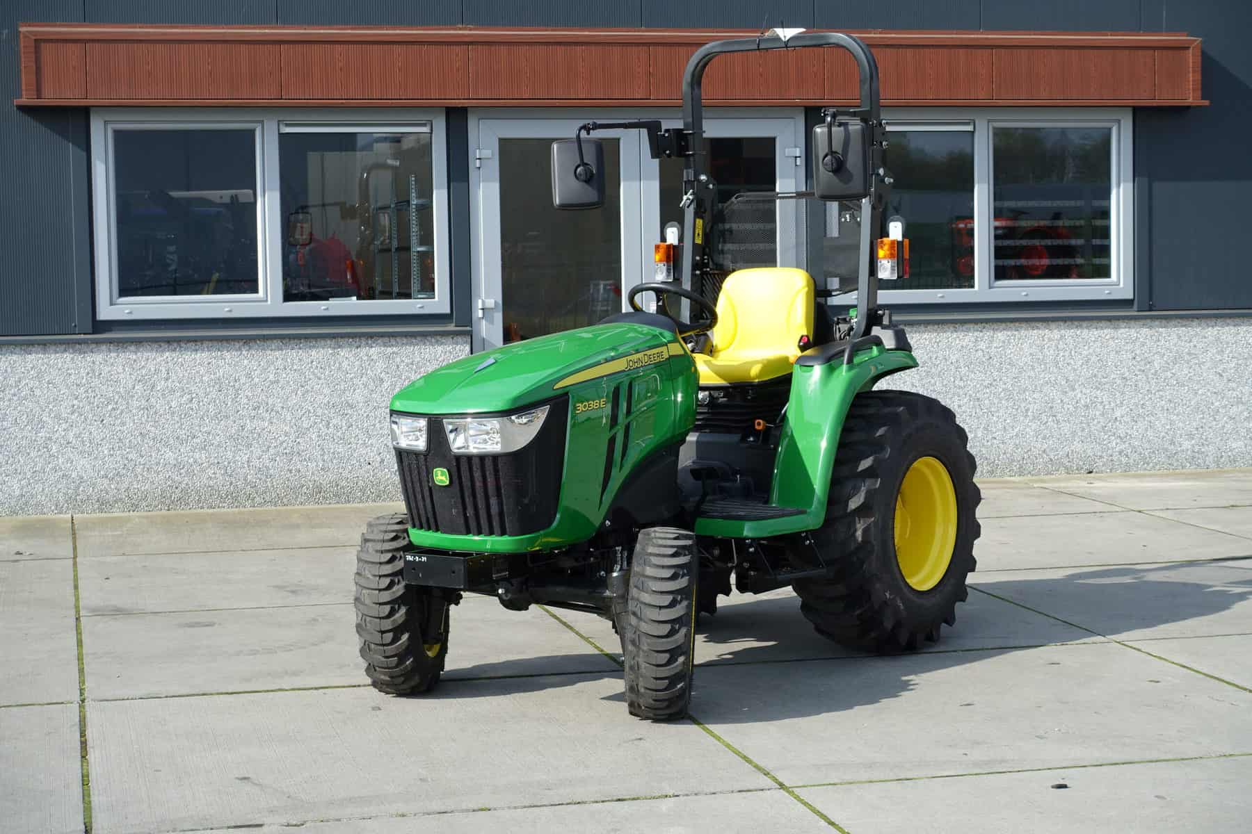 John Deere 3038e 4wd HST