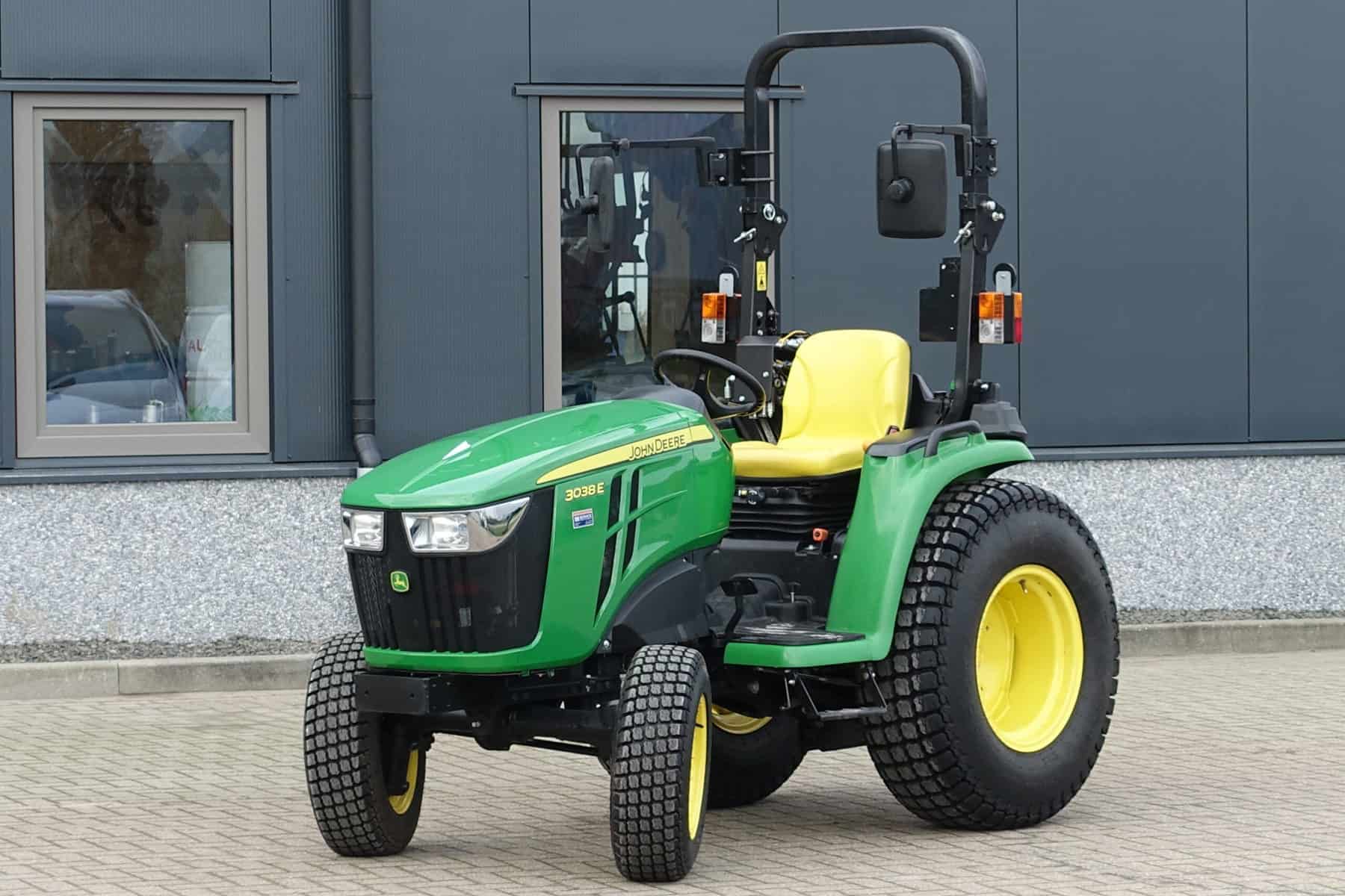 John Deere 3038e 4wd HST