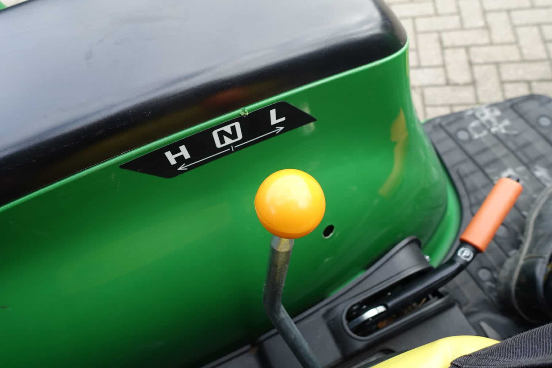 John Deere 3038e 4wd HST - Afbeelding 12