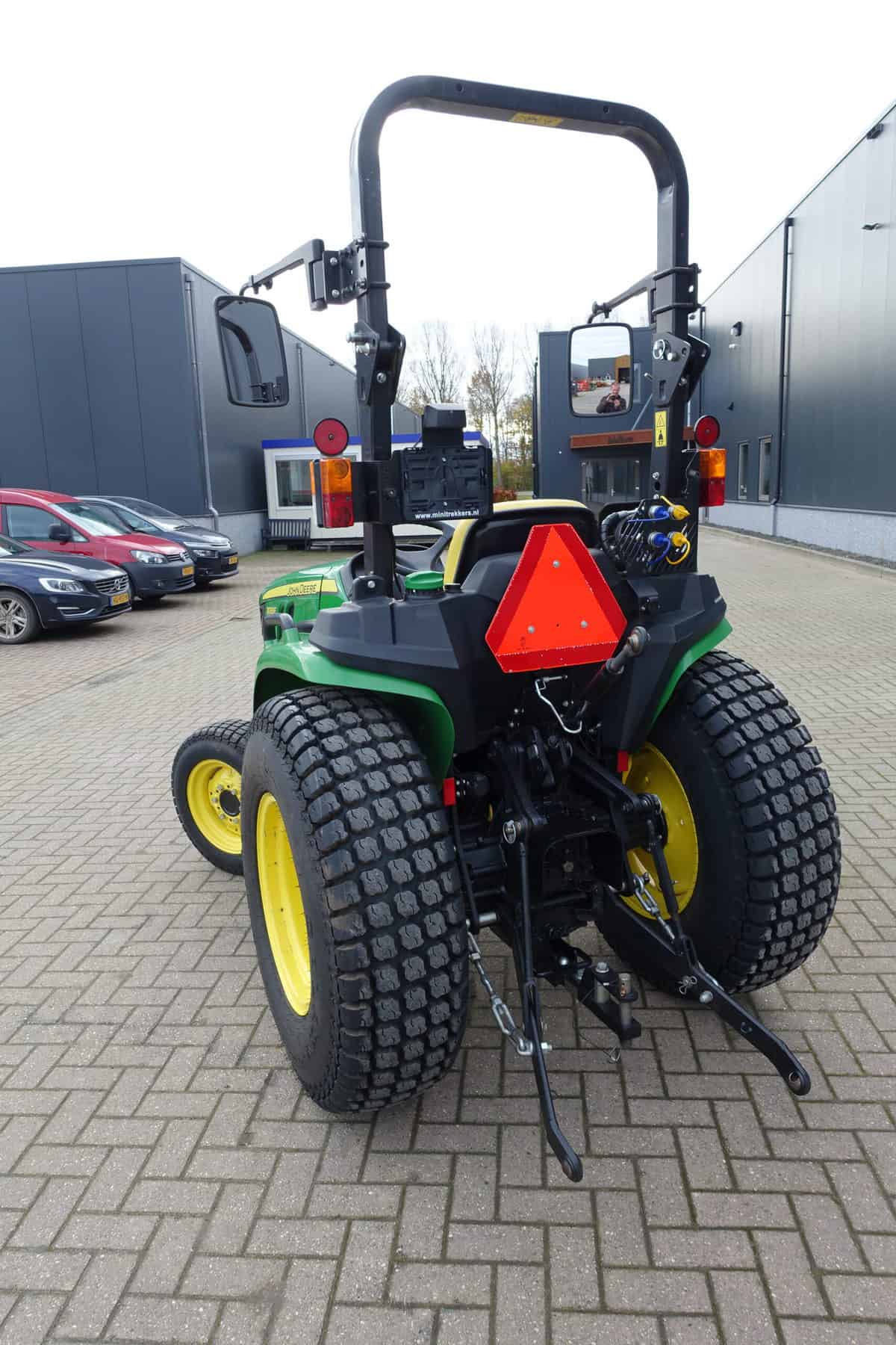 John Deere 3038e 4wd HST - Afbeelding 17