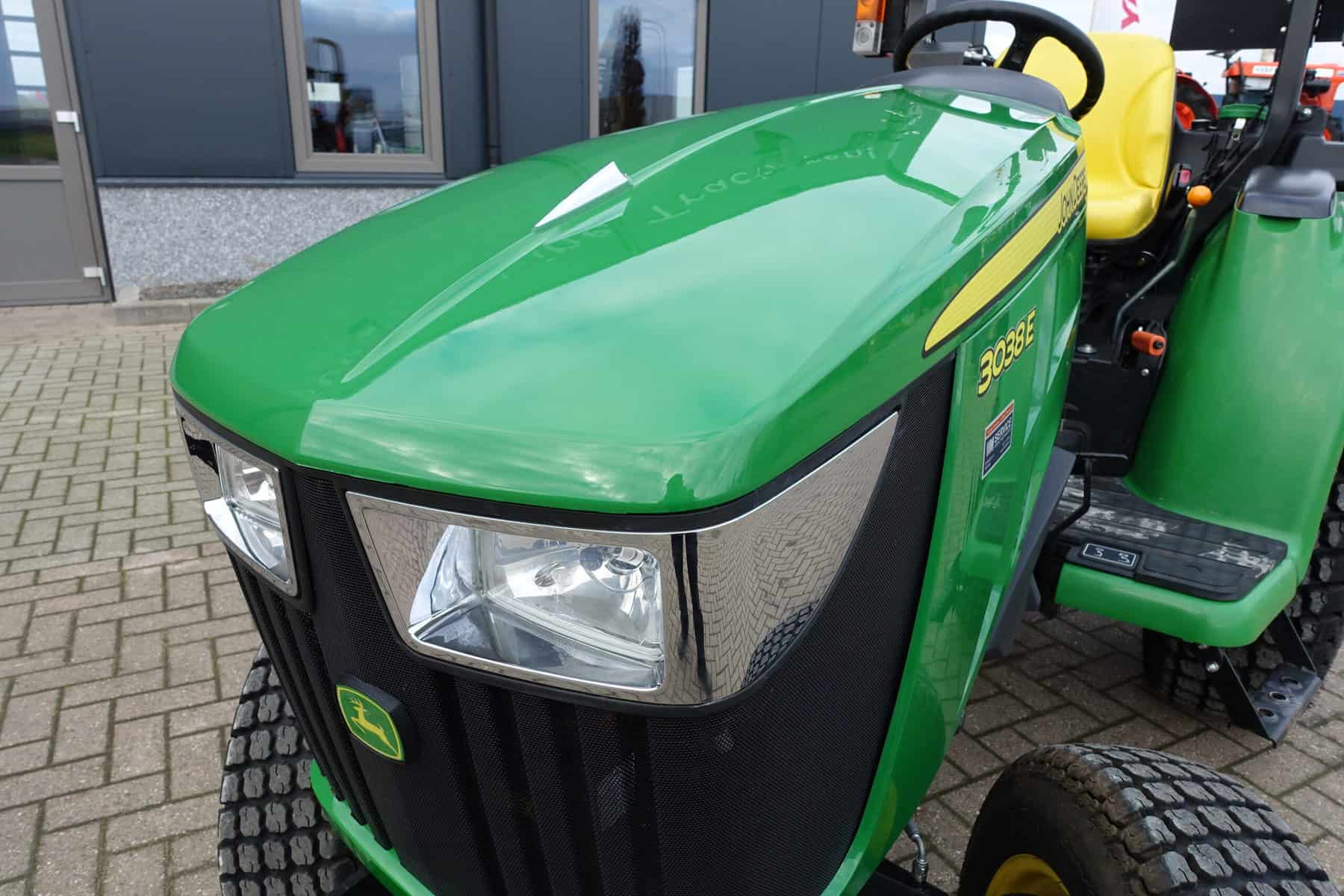 John Deere 3038e 4wd HST - Afbeelding 6