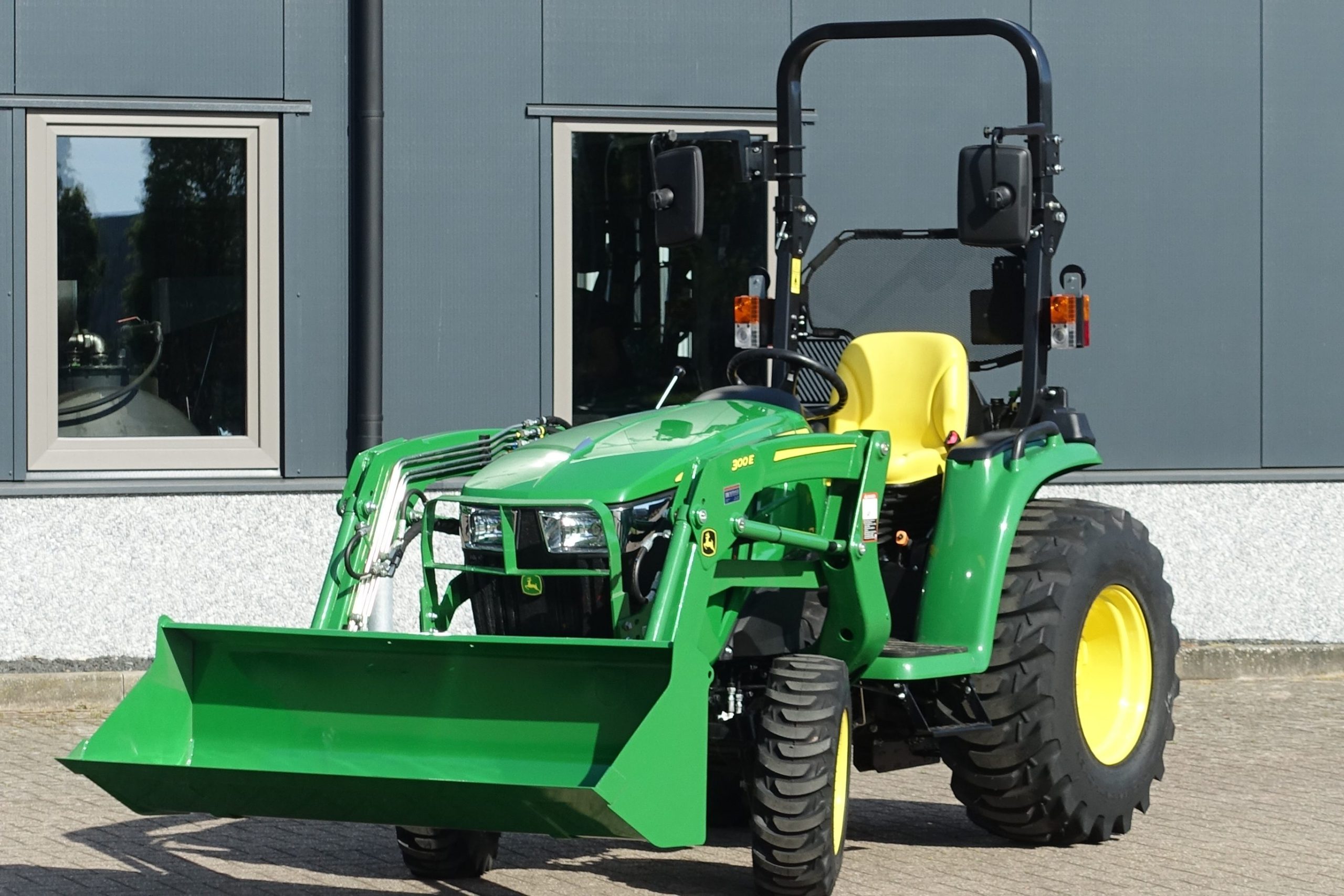 John Deere 3038E 4wd HST