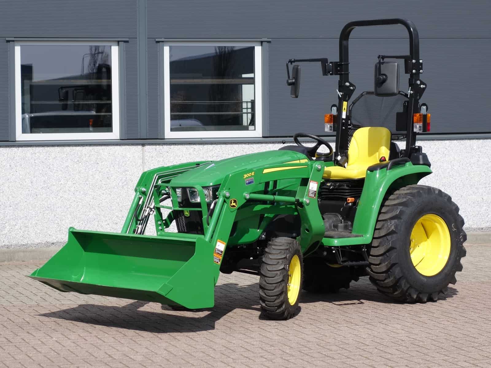 John Deere 3038E 4wd HST
