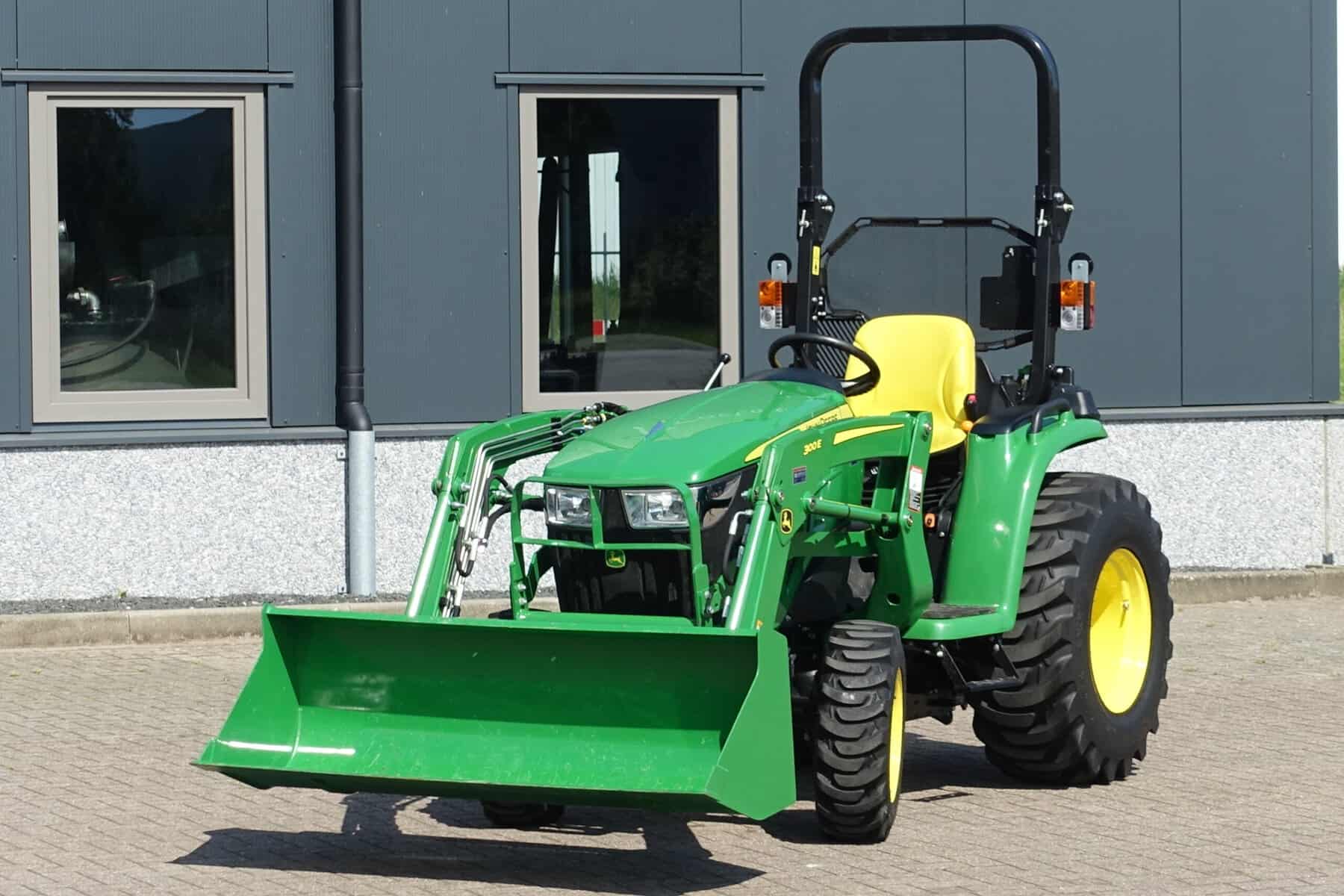John Deere 3038E 4wd HST