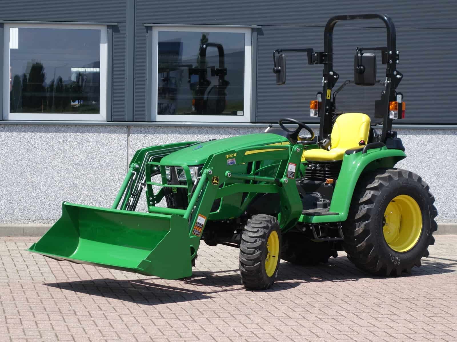John Deere 3038E 4wd HST