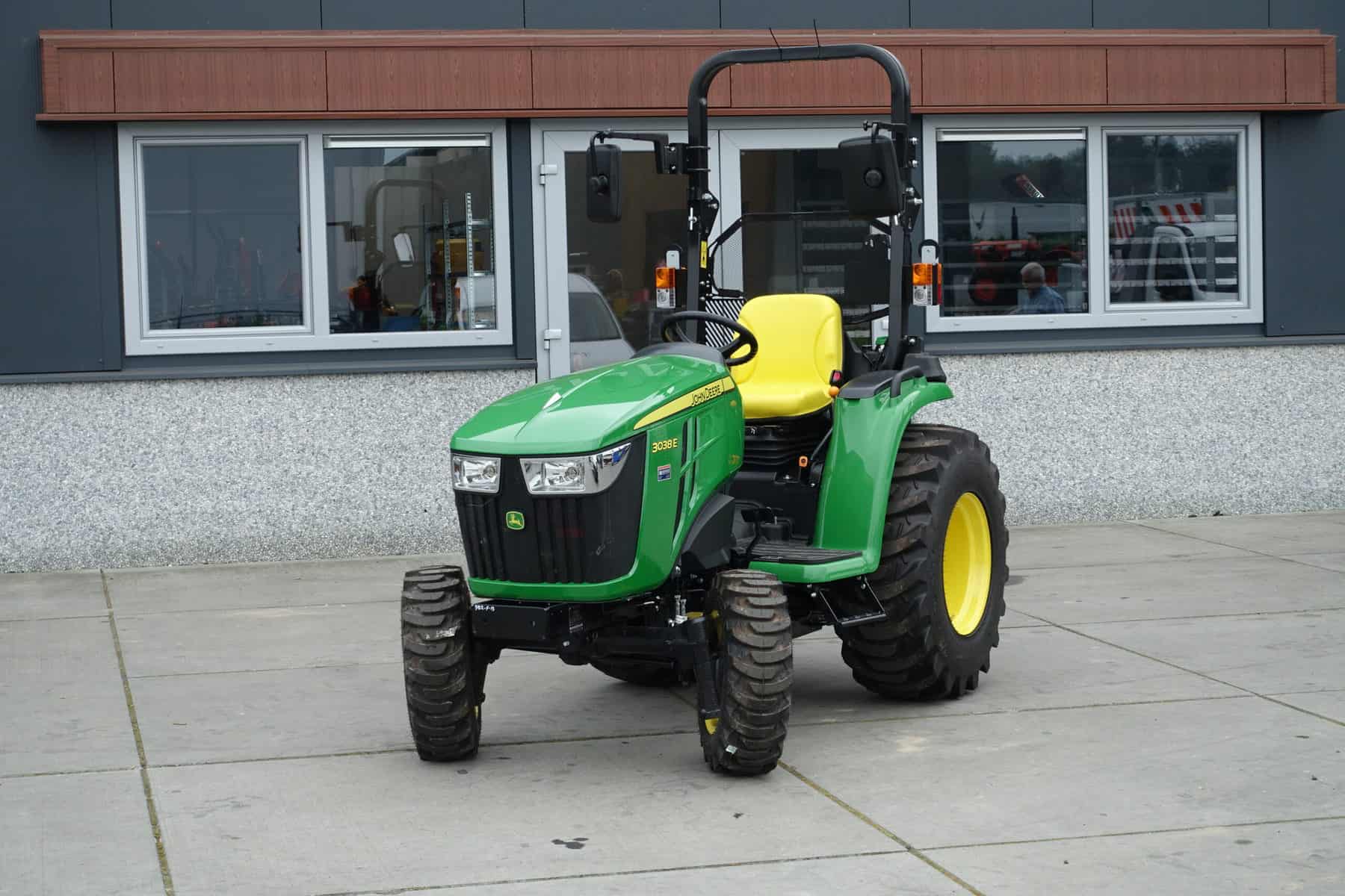 John Deere 3038e 4wd HST