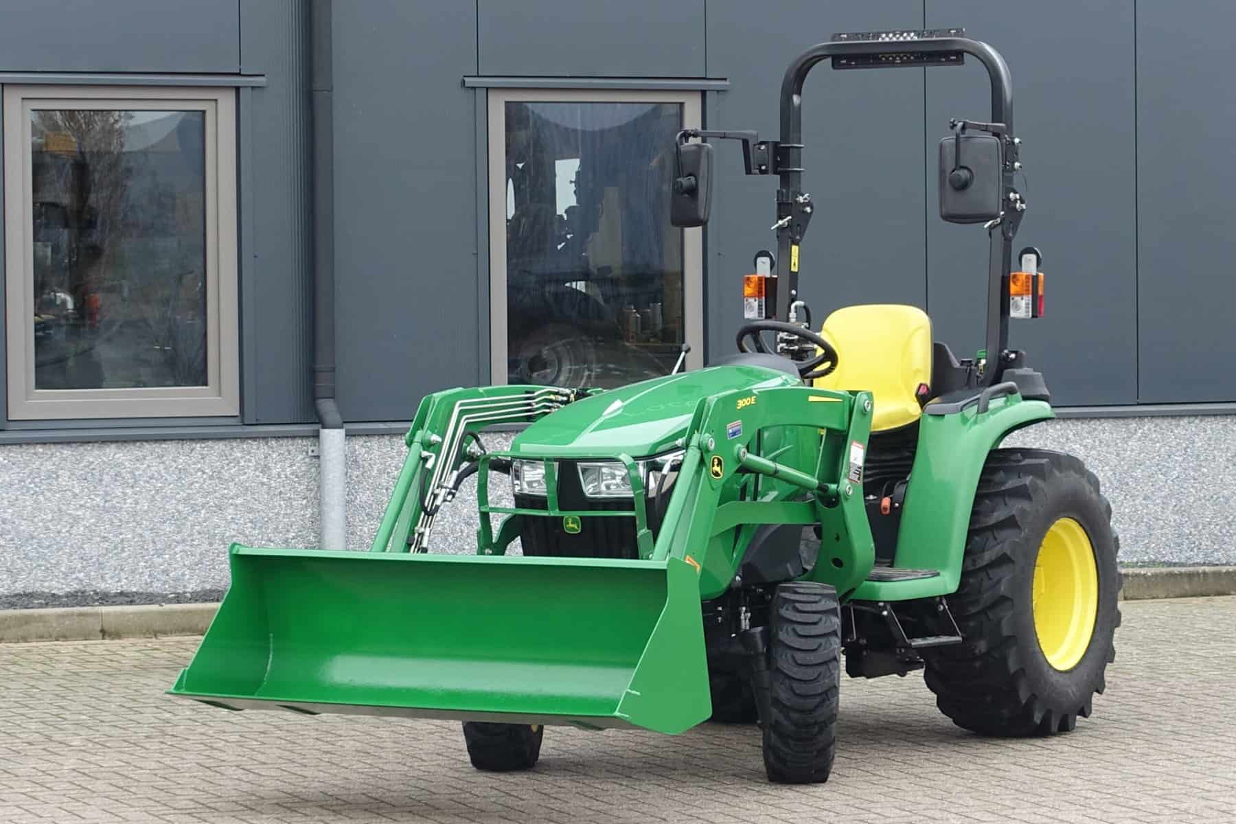 John Deere 3038E 4wd HST