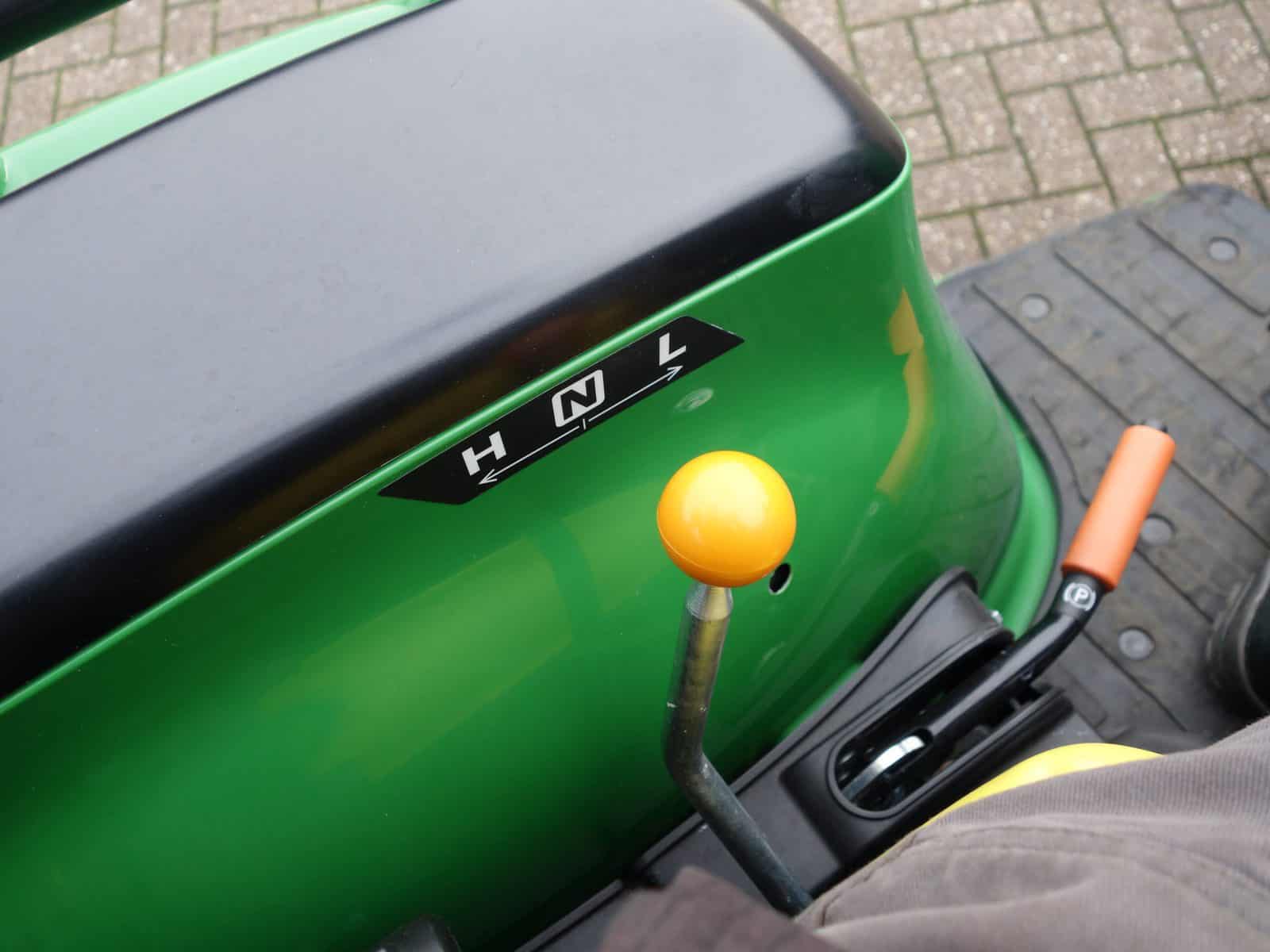 John Deere 3038e 4wd HST - Afbeelding 12