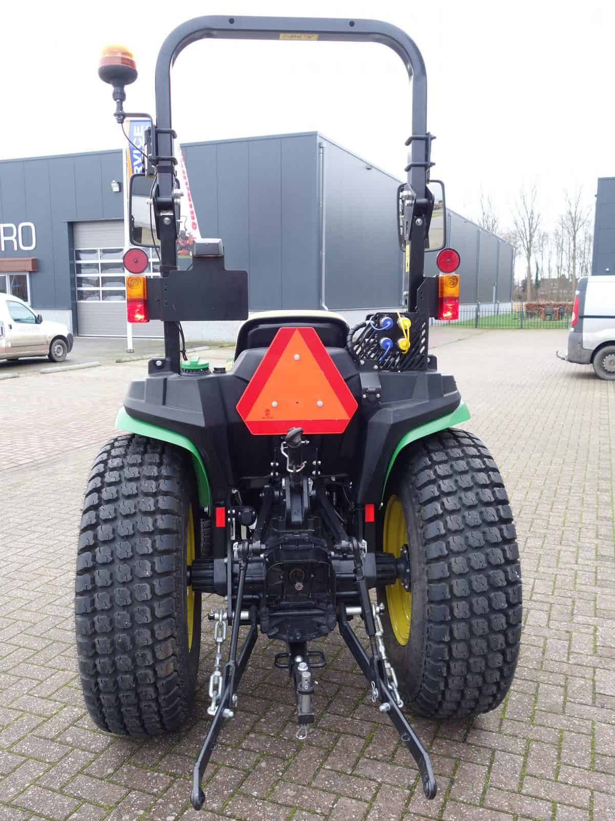 John Deere 3038e 4wd HST - Afbeelding 14