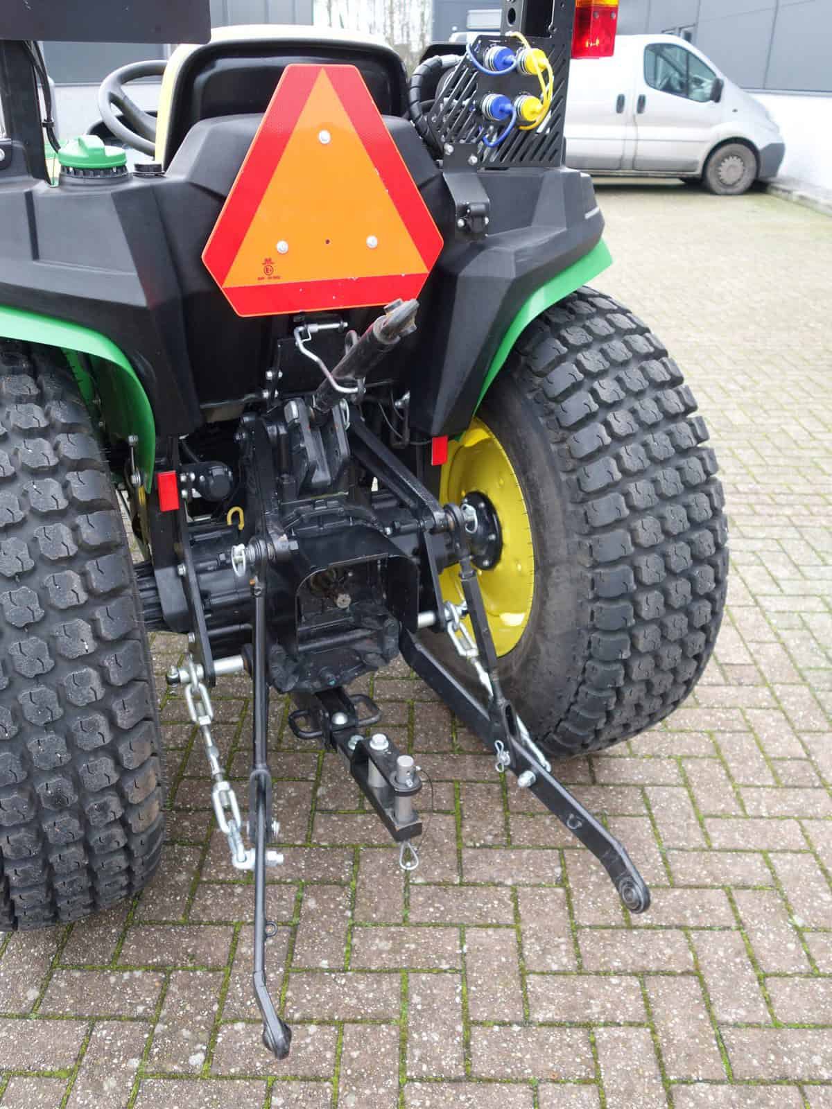 John Deere 3038e 4wd HST - Afbeelding 16