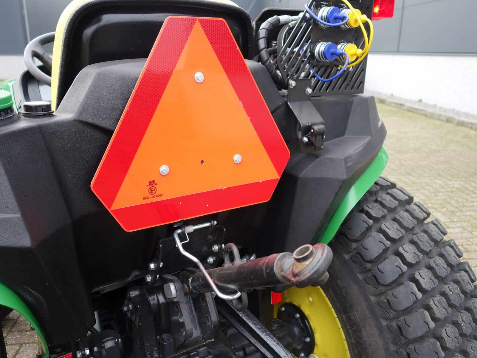 John Deere 3038e 4wd HST - Afbeelding 19