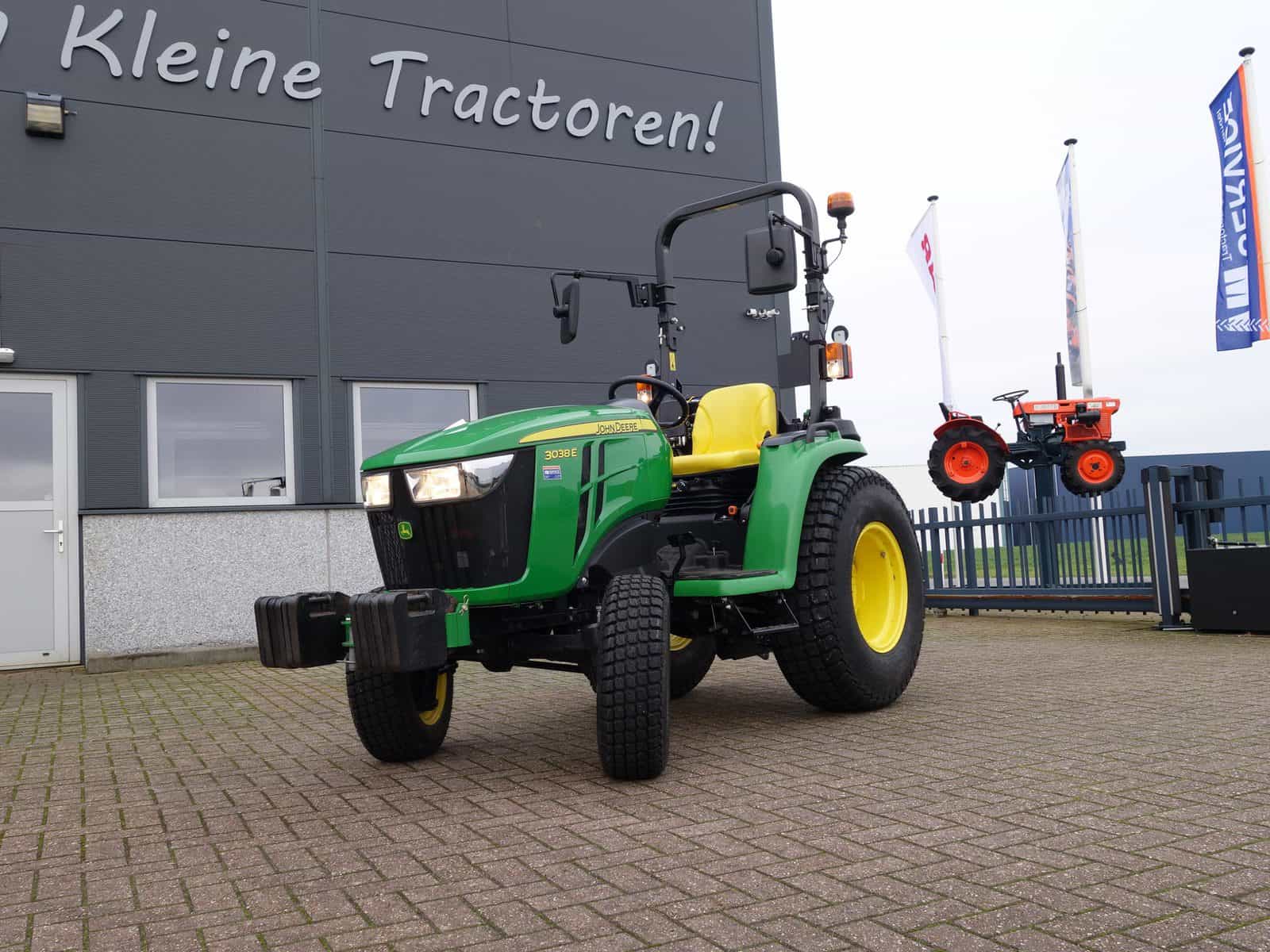 John Deere 3038e 4wd HST - Afbeelding 32