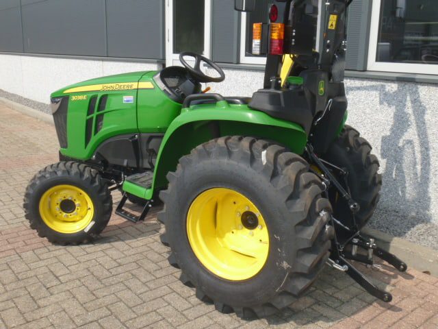 John Deere 3038e 4wd HST - Afbeelding 14