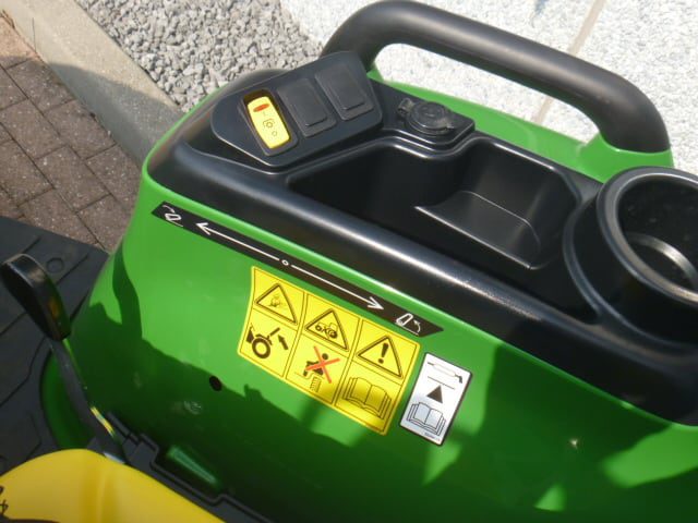 John Deere 3038e 4wd HST - Afbeelding 21