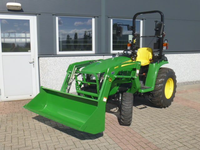 John Deere 3038e 4wd HST