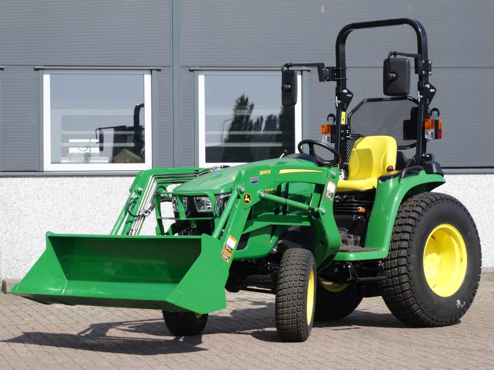 John Deere 3038e 4wd HST