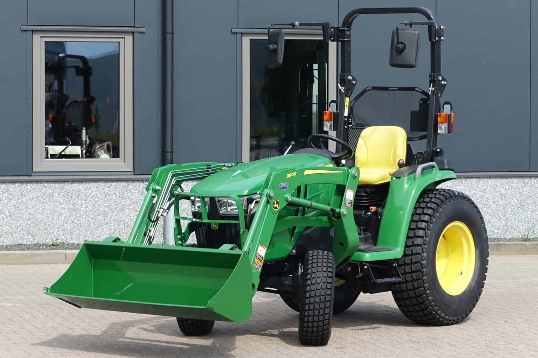 John Deere 3038e 4wd HST