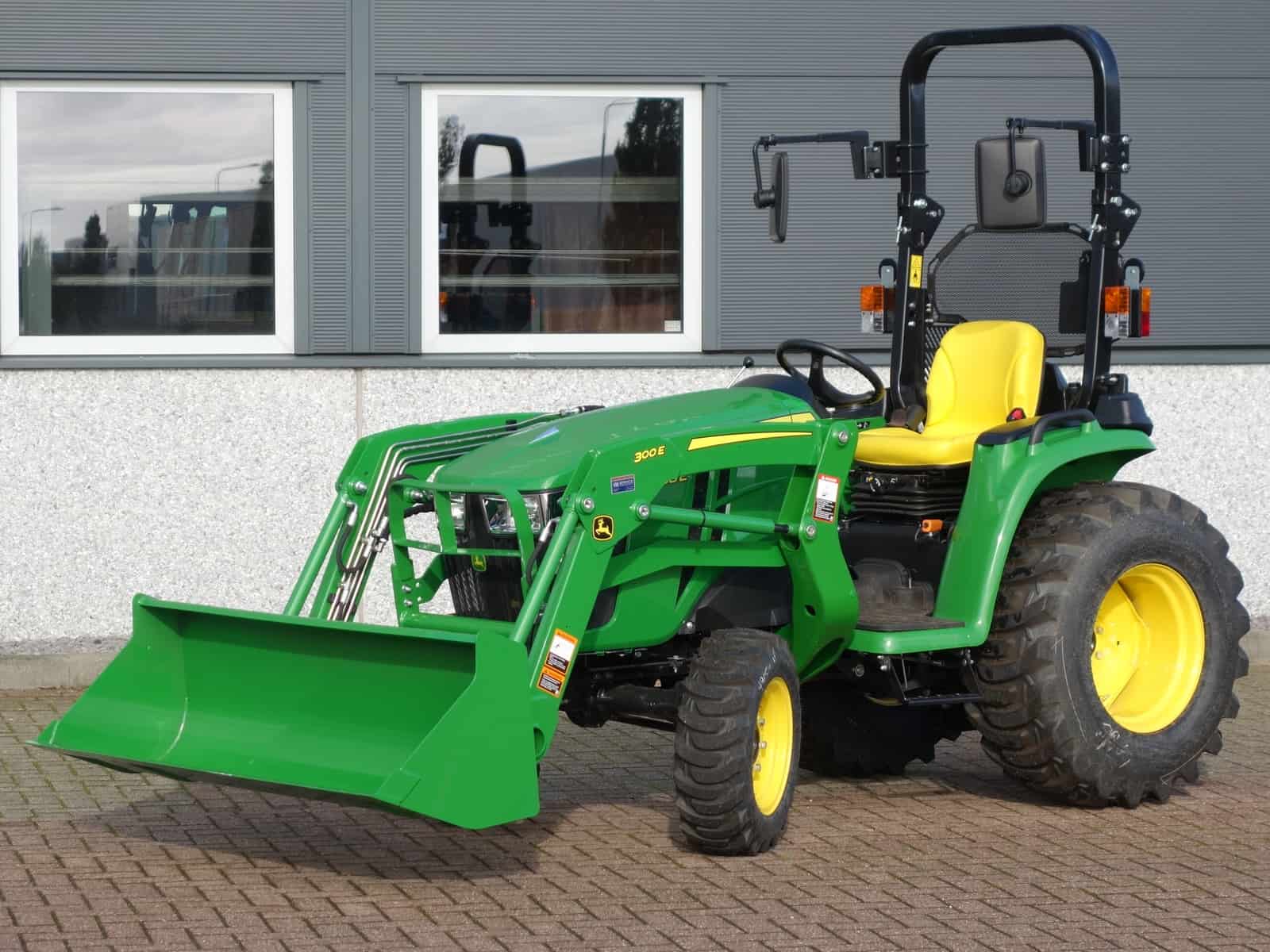 John Deere 3038e 4wd HST