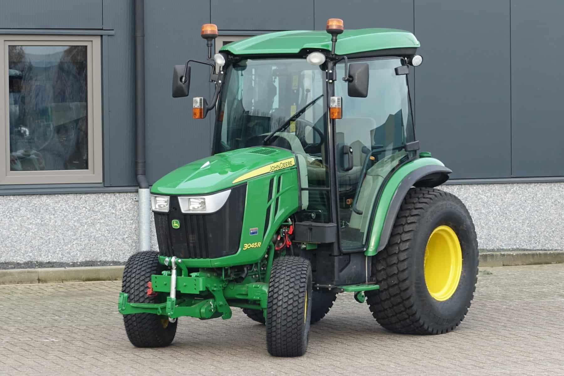 John Deere 3045R 4wd HST