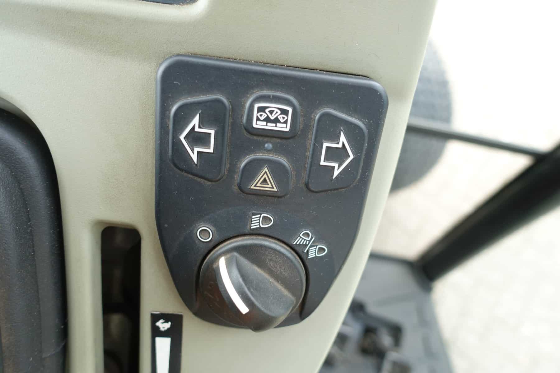 John Deere 3045R 4wd HST - Afbeelding 13