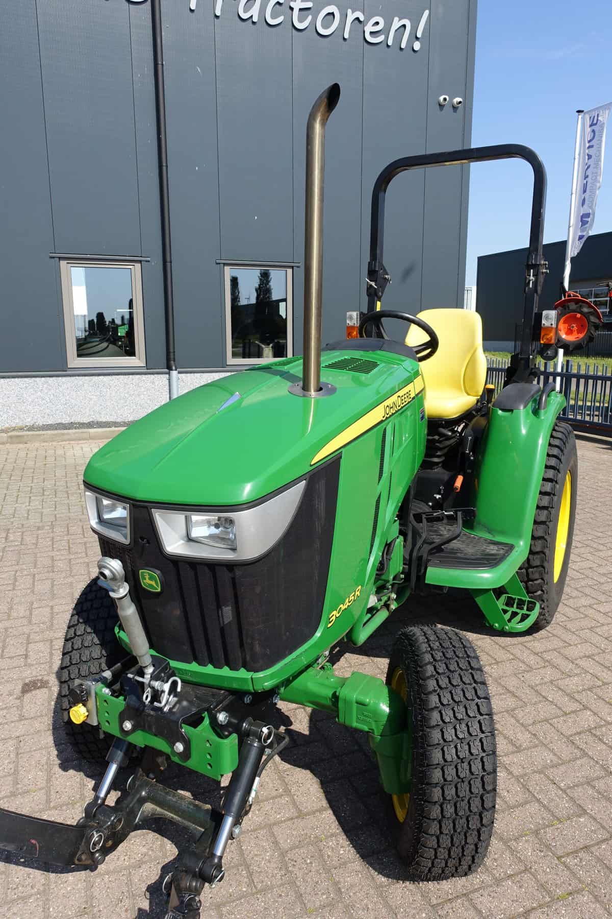 John Deere 3045R 4wd HST - Afbeelding 4