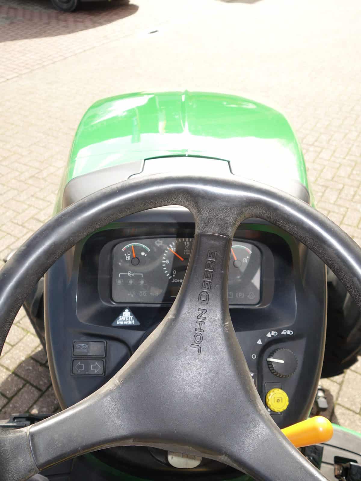 John Deere 3120 4wd HST - Afbeelding 14