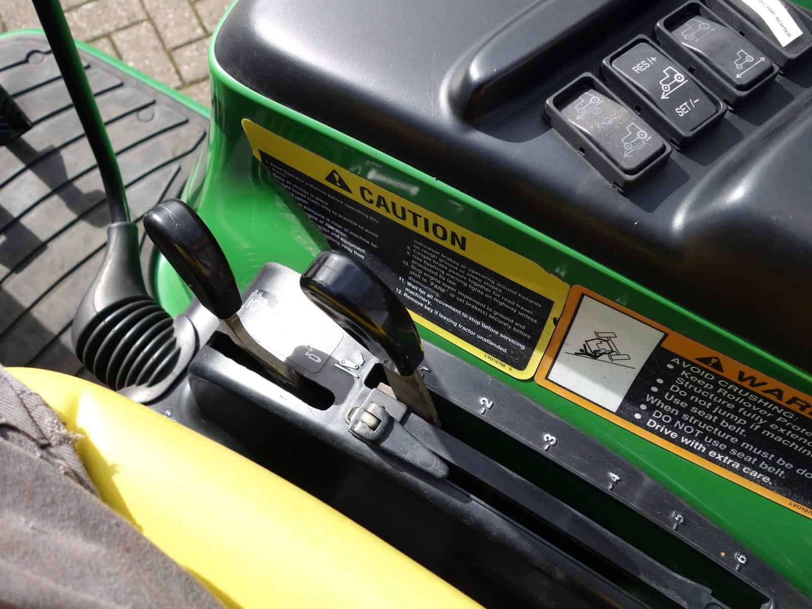 John Deere 3120 4wd HST - Afbeelding 19