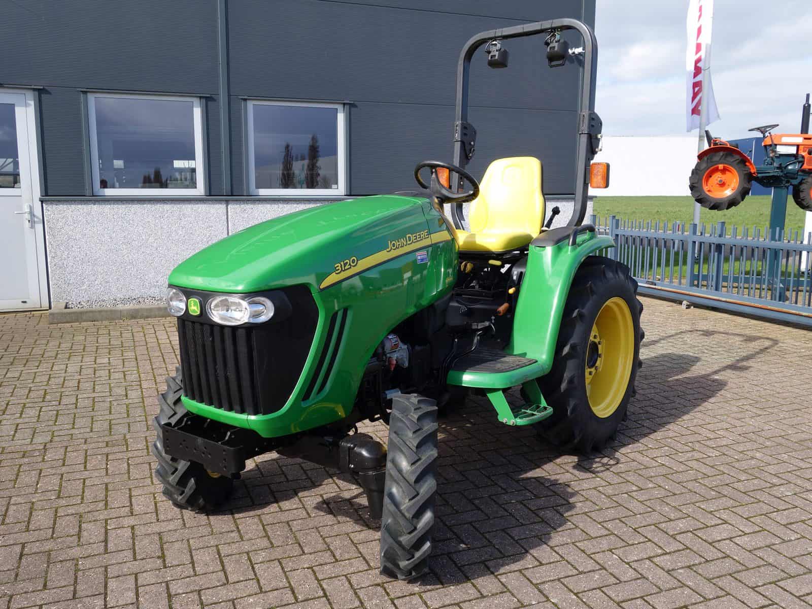 John Deere 3120 4wd HST - Afbeelding 3