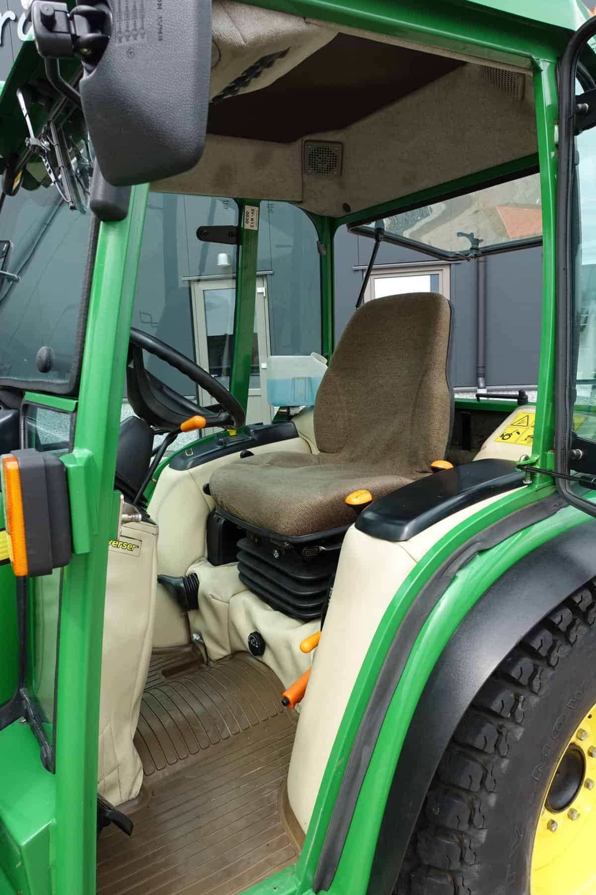 John Deere 3320 4wd HST - Afbeelding 11