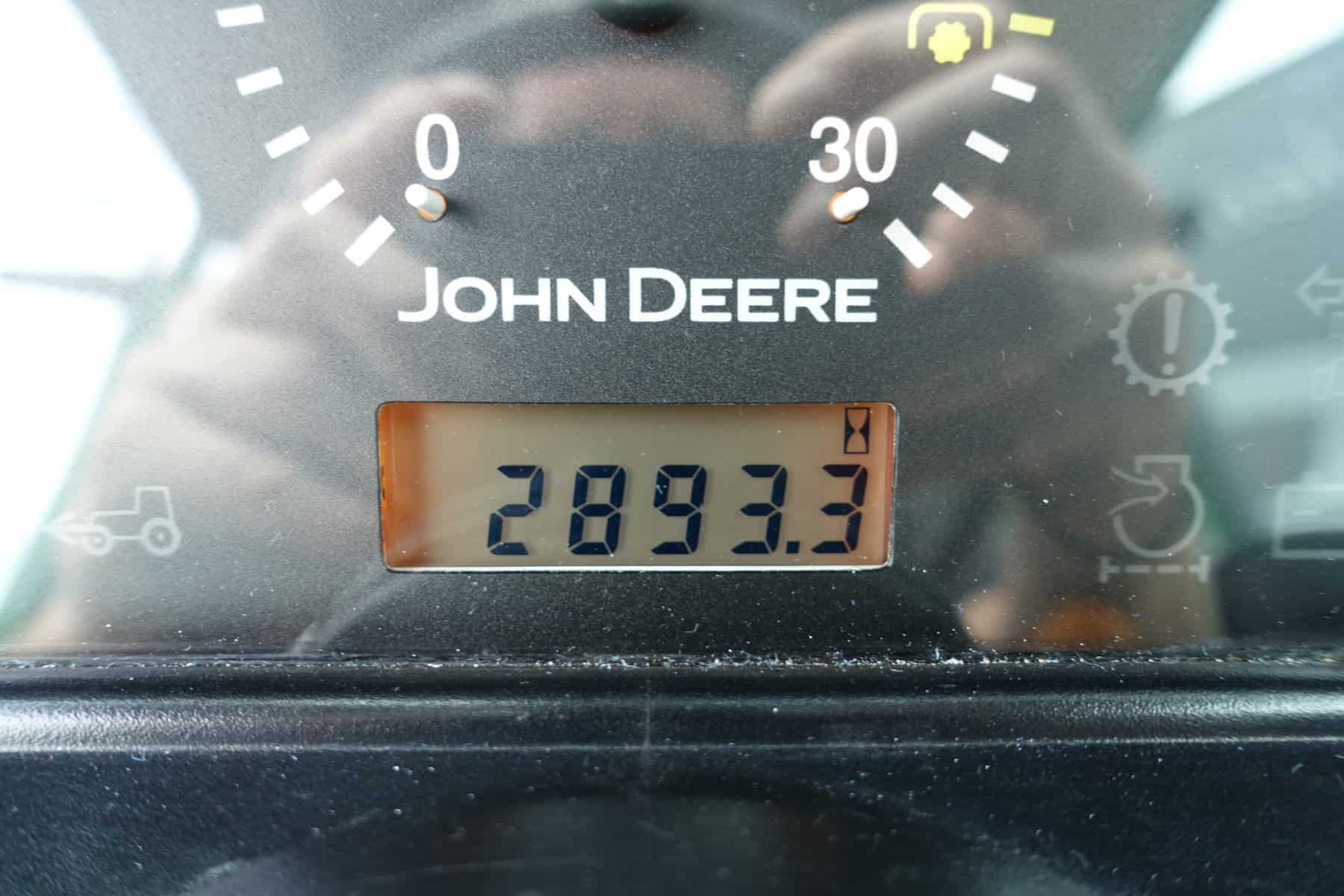 John Deere 3320 4wd HST - Afbeelding 12