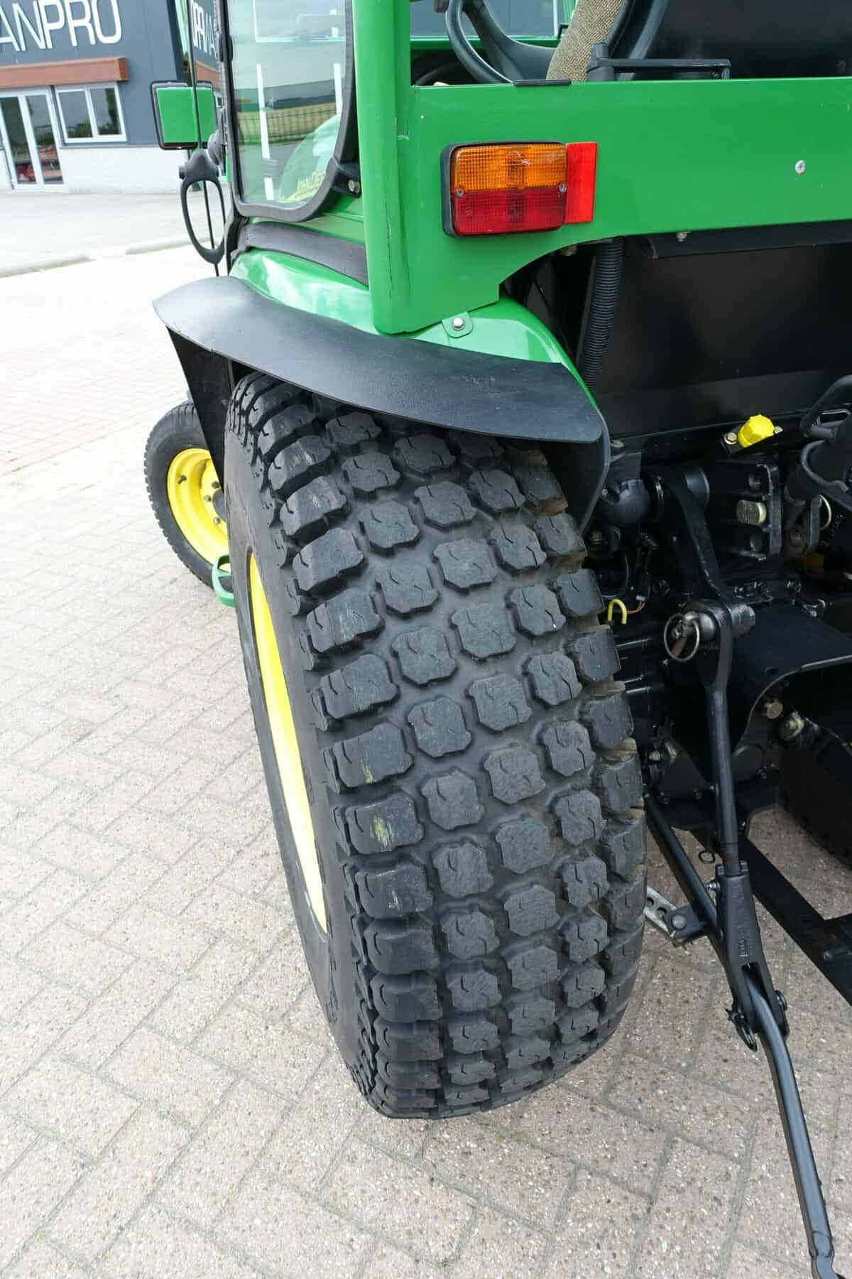 John Deere 3320 4wd HST - Afbeelding 30