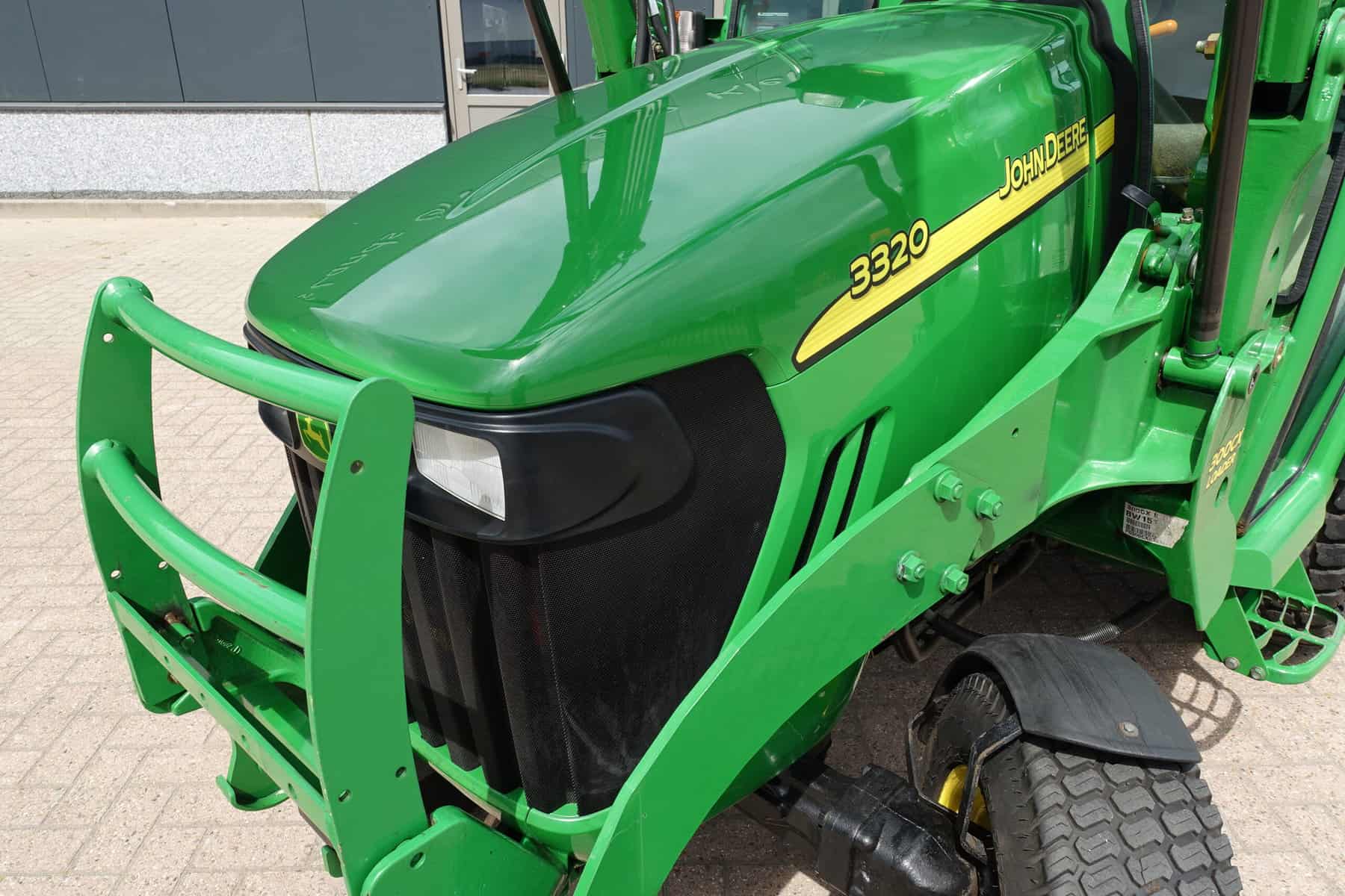 John Deere 3320 4wd HST - Afbeelding 6