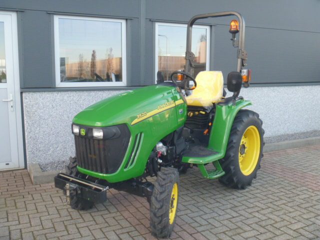 John Deere 3520 4wd