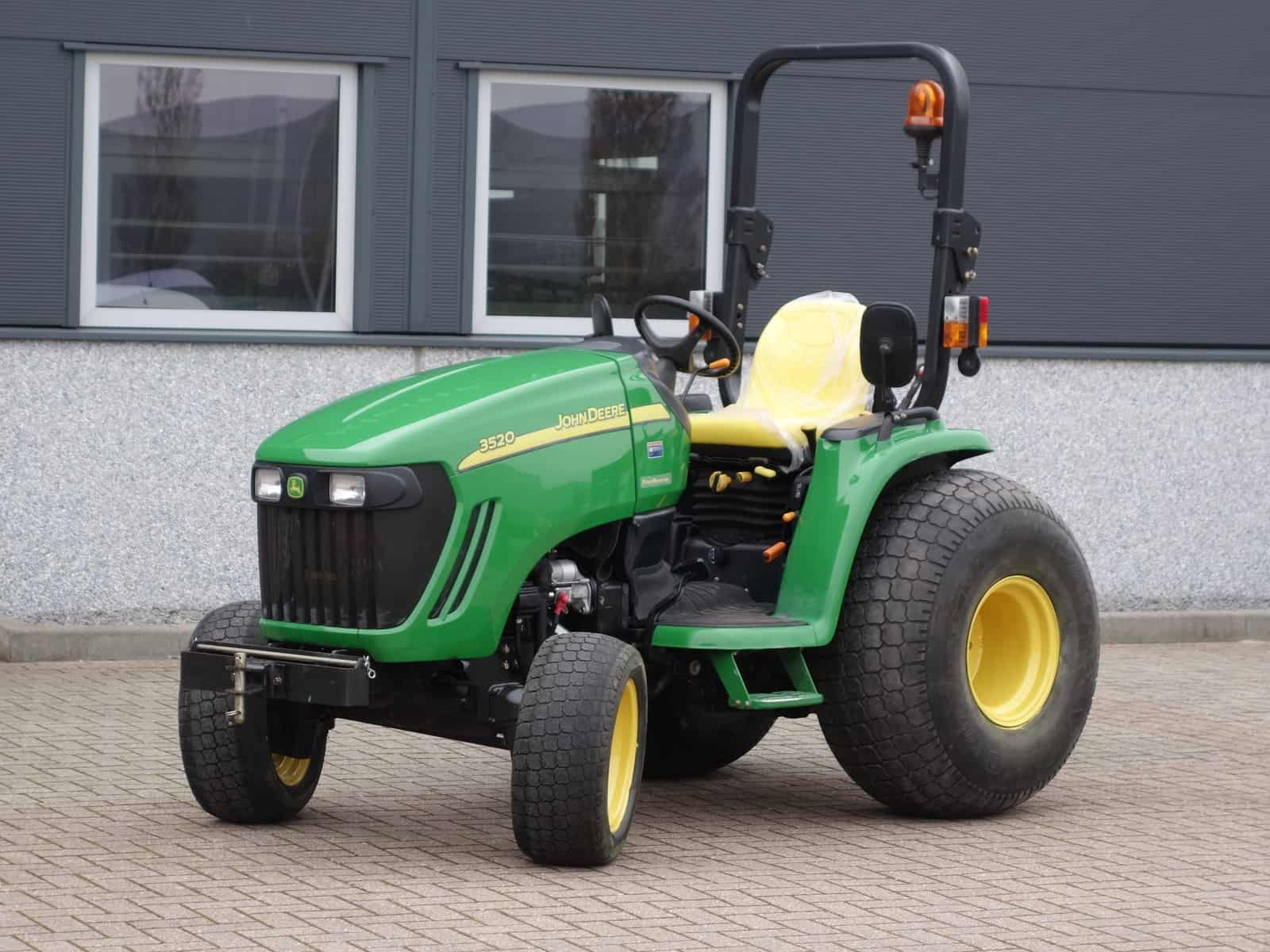 John Deere 3520 4wd
