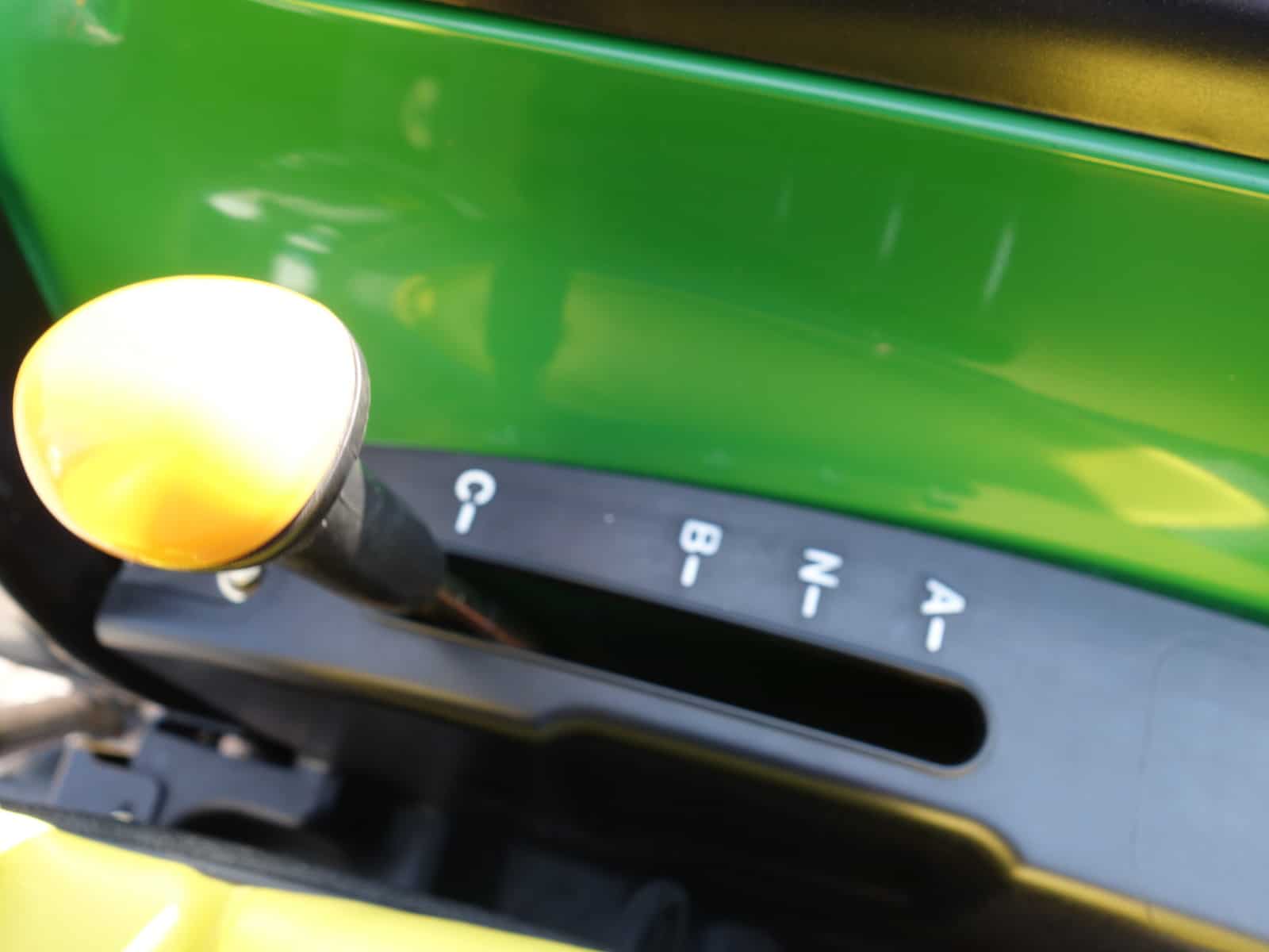 John Deere 3520 4wd HST - Afbeelding 12