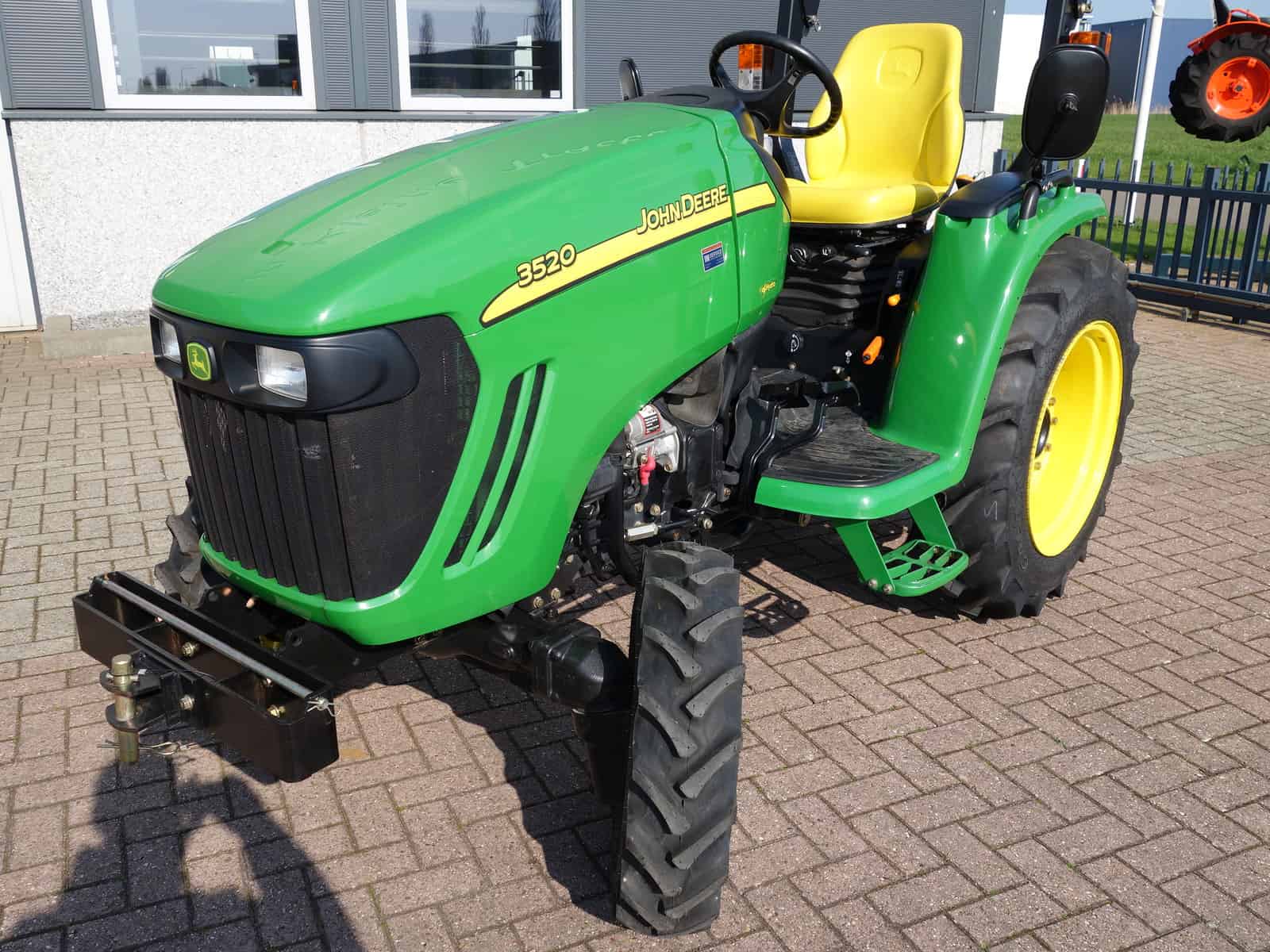 John Deere 3520 4wd HST - Afbeelding 4