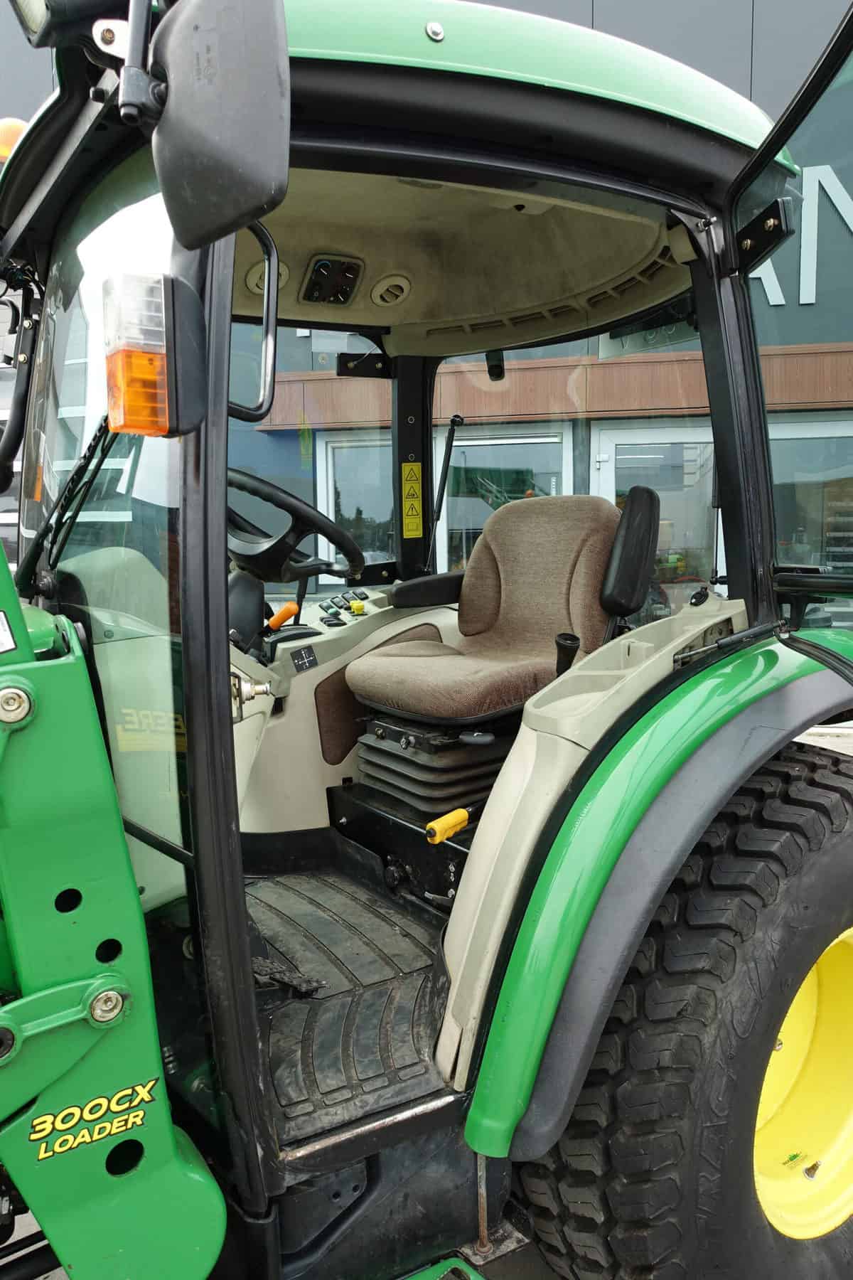 John Deere 3720 4wd HST - Afbeelding 12