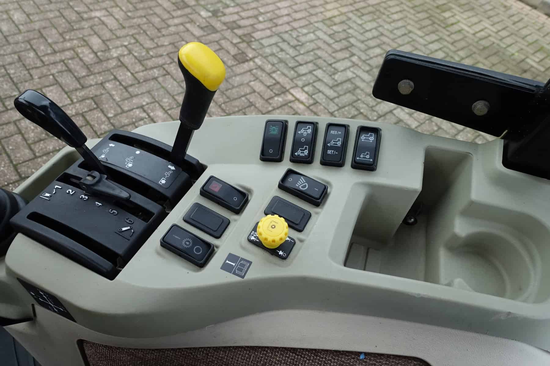 John Deere 3720 4wd HST - Afbeelding 16