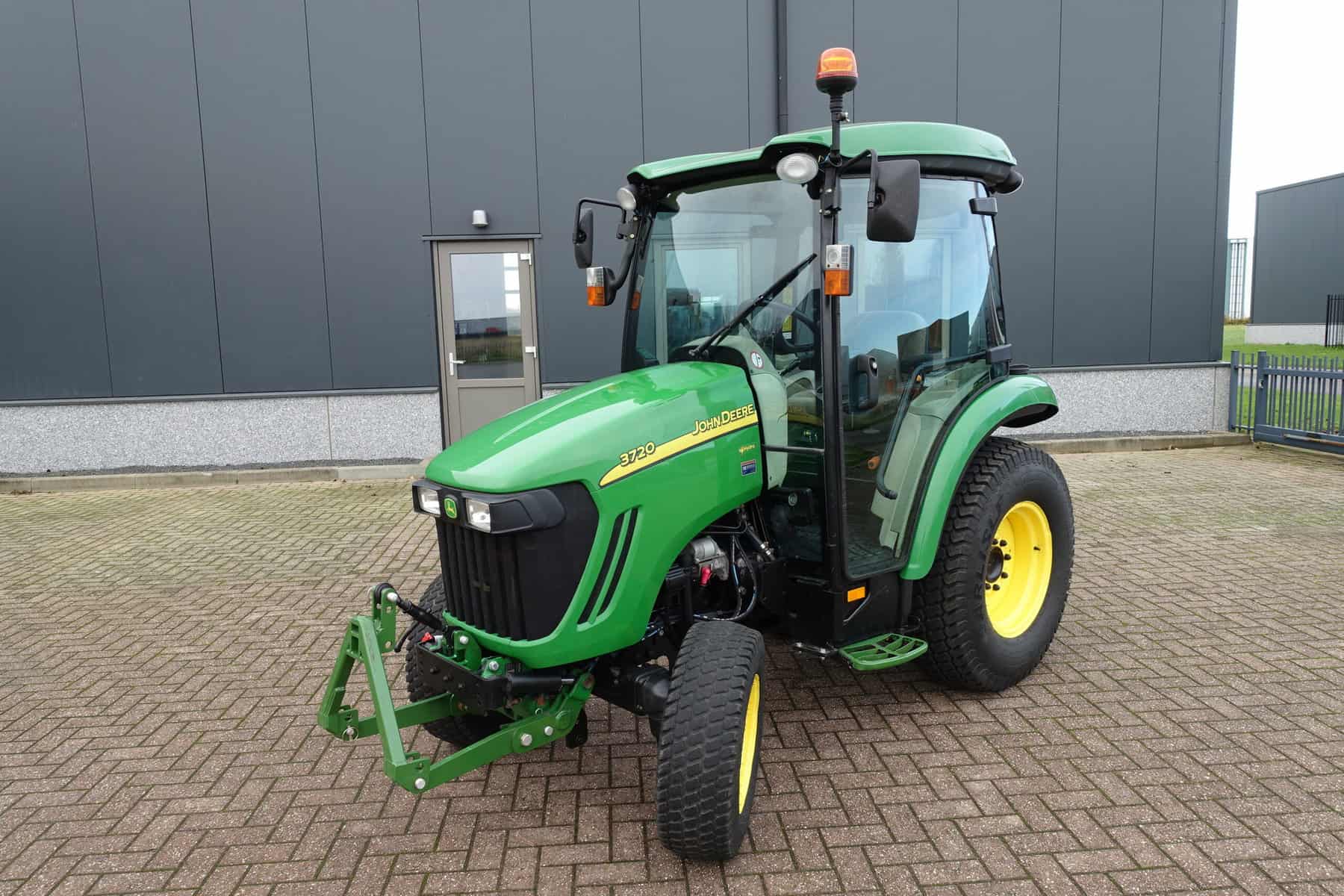 John Deere 3720 4wd HST - Afbeelding 3