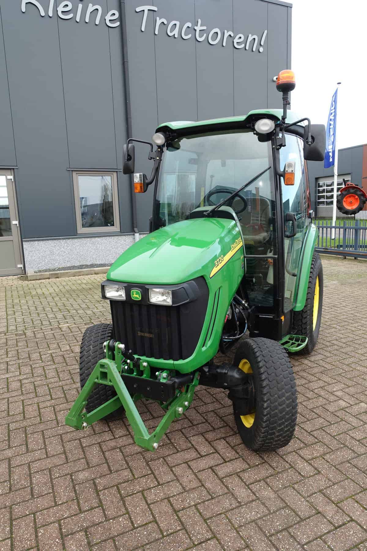 John Deere 3720 4wd HST - Afbeelding 4