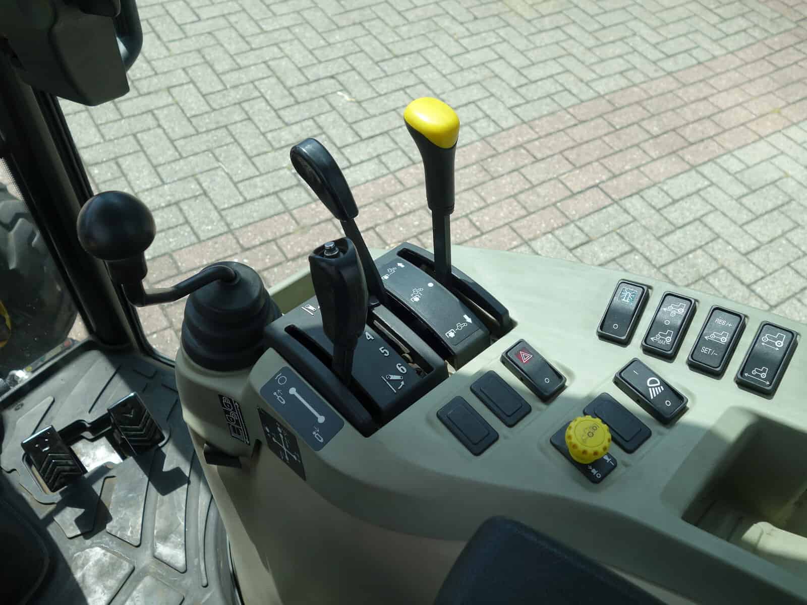 John Deere 3720 4wd HST - Afbeelding 16